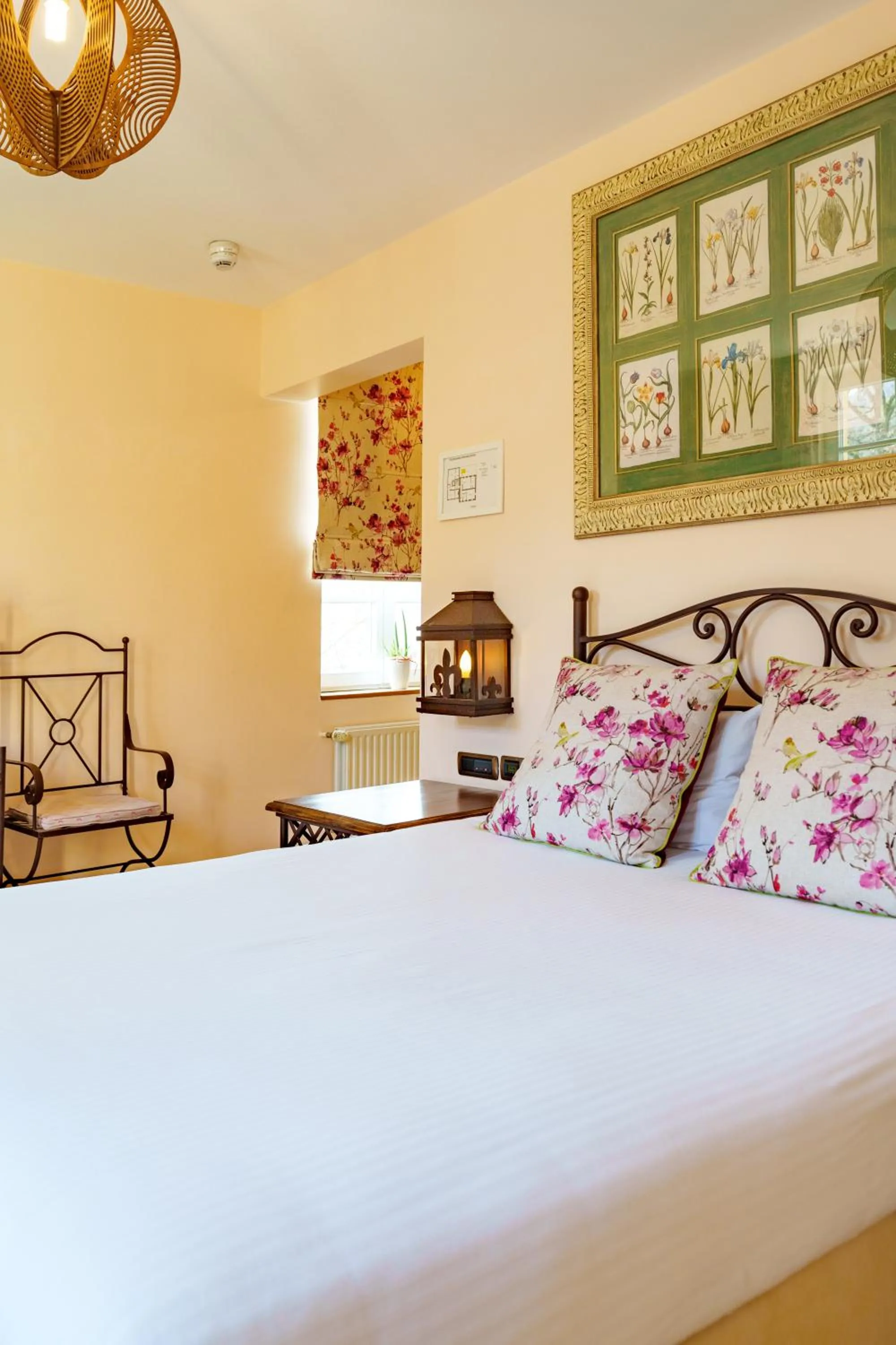 Bed in Les Jardins d'Anaïs