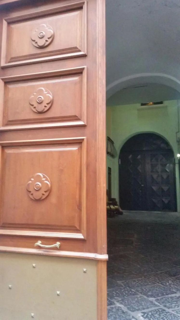 Property building in Napoli Storia e Mare