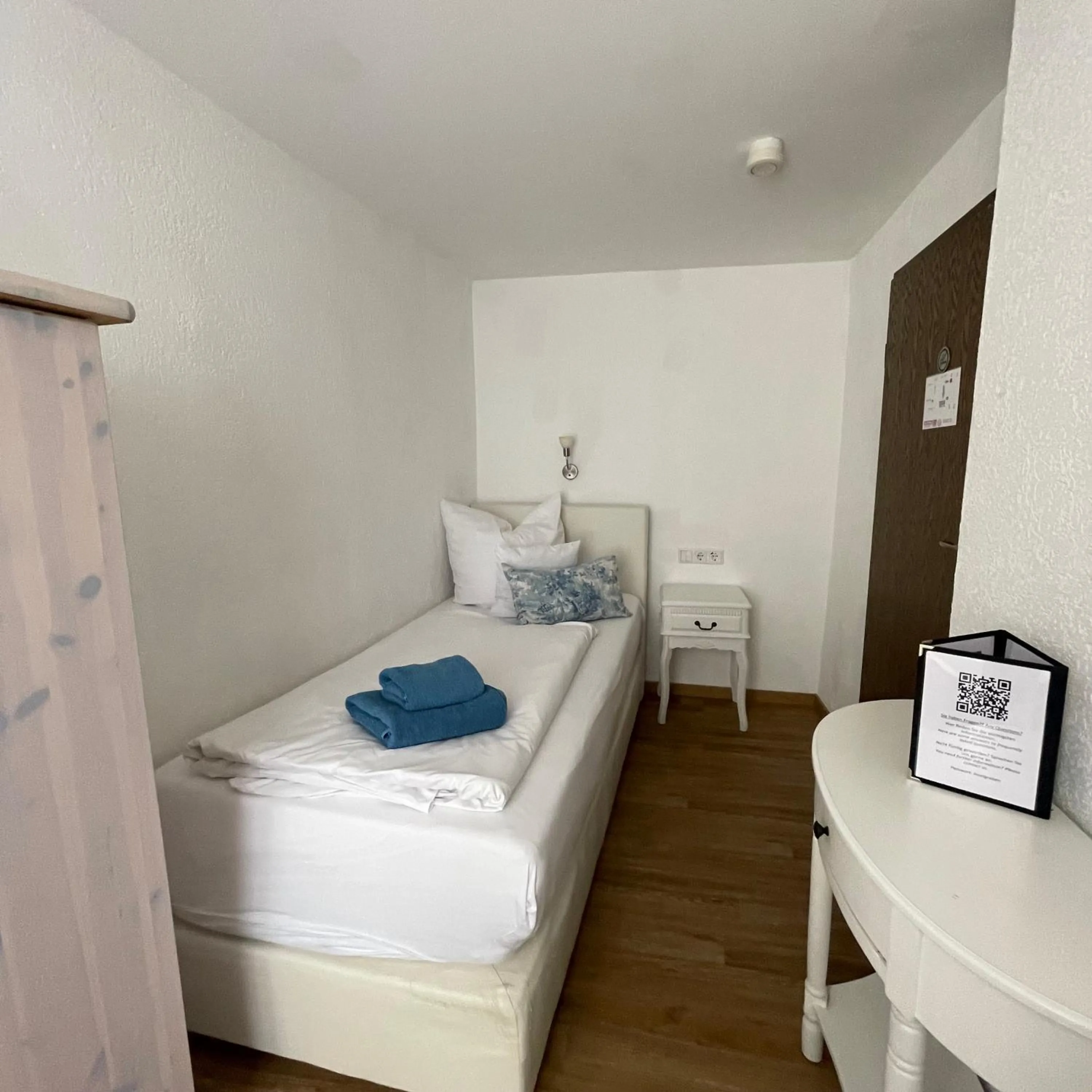 Bed in Hotel Gasthof Inselgraben garni