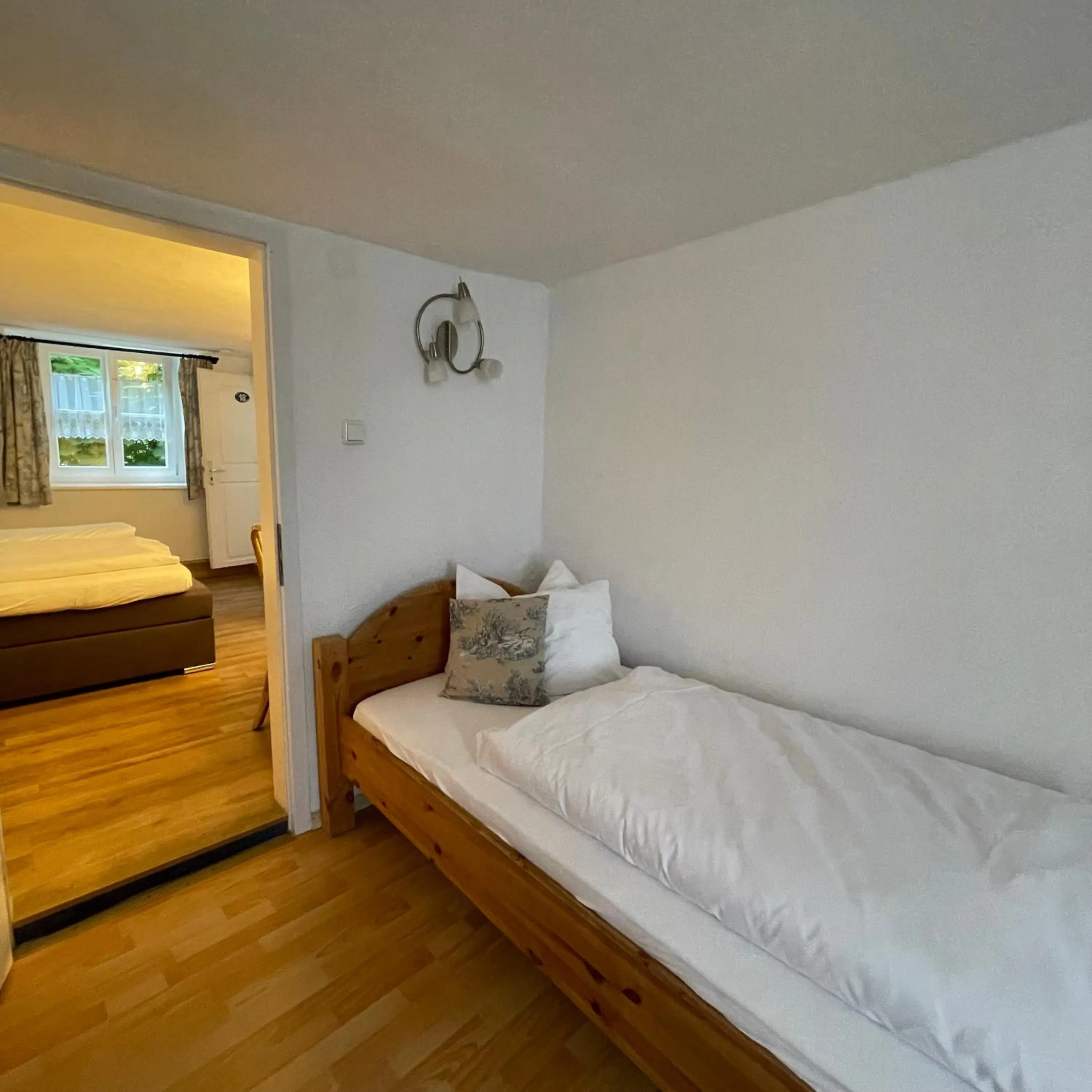 Bed in Hotel Gasthof Inselgraben garni