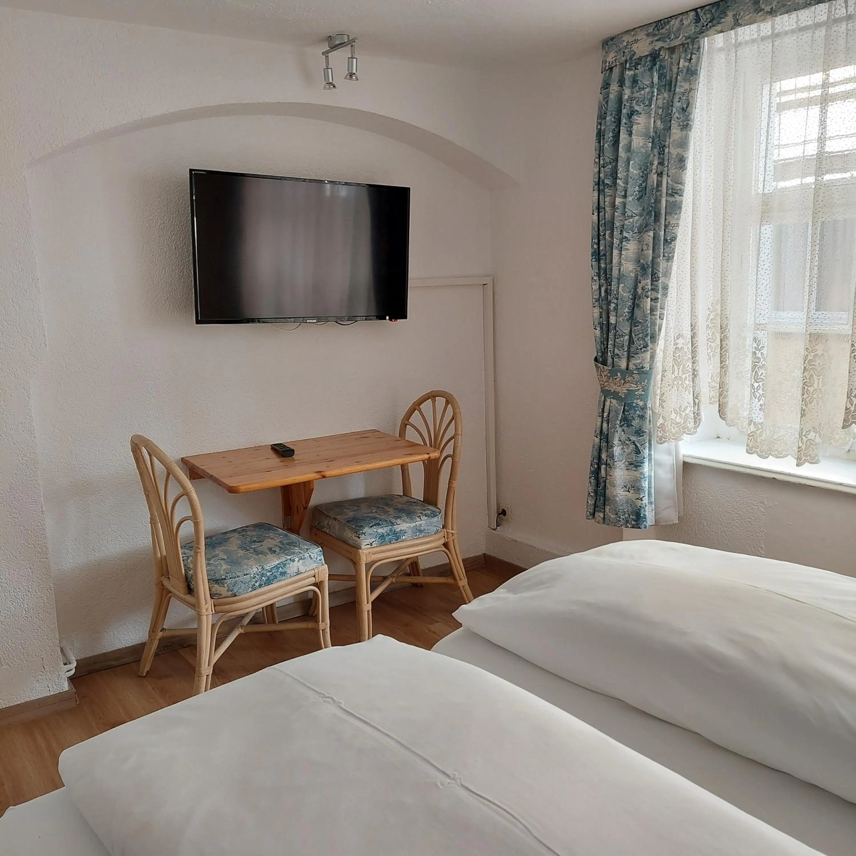 Bed in Hotel Gasthof Inselgraben garni