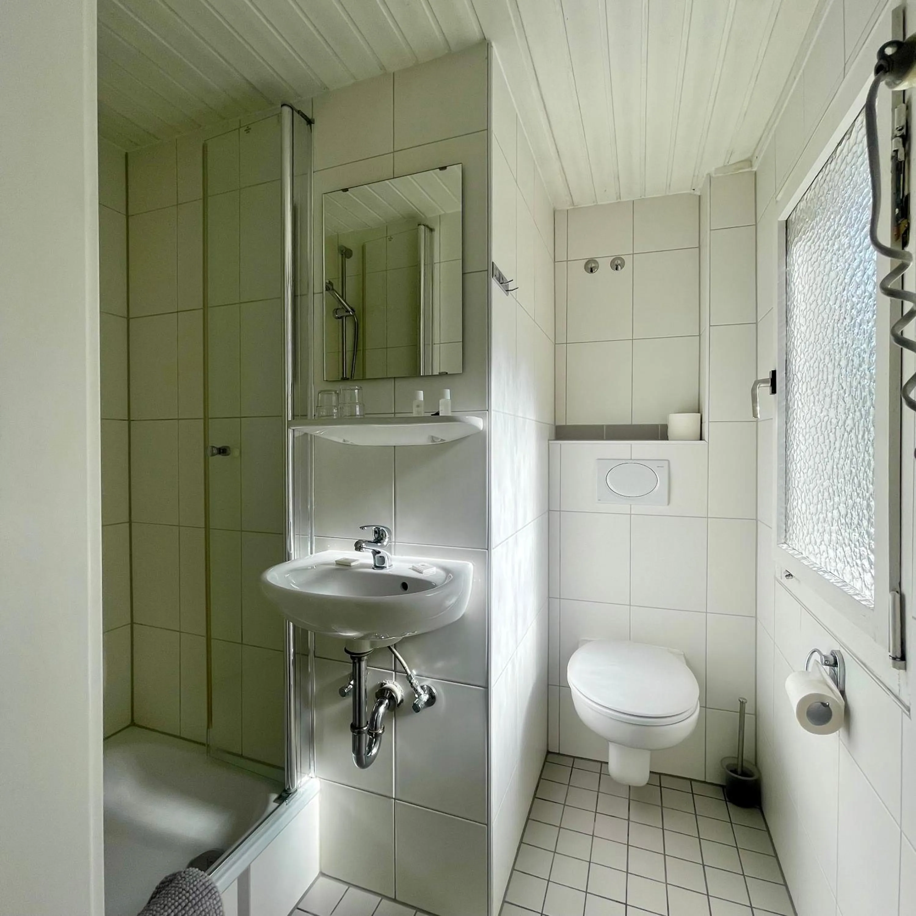 Shower in Hotel Gasthof Inselgraben garni