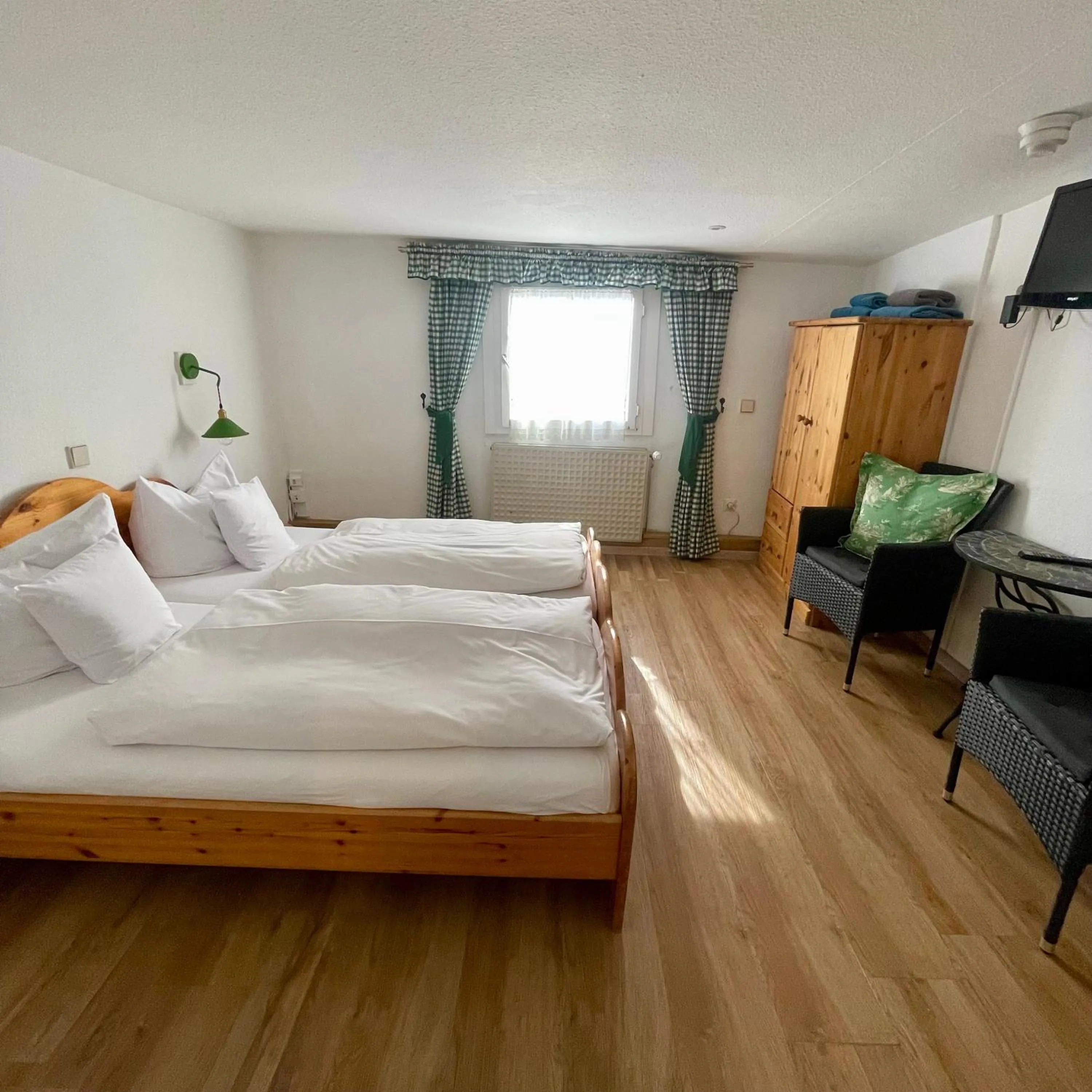 Bed in Hotel Gasthof Inselgraben garni