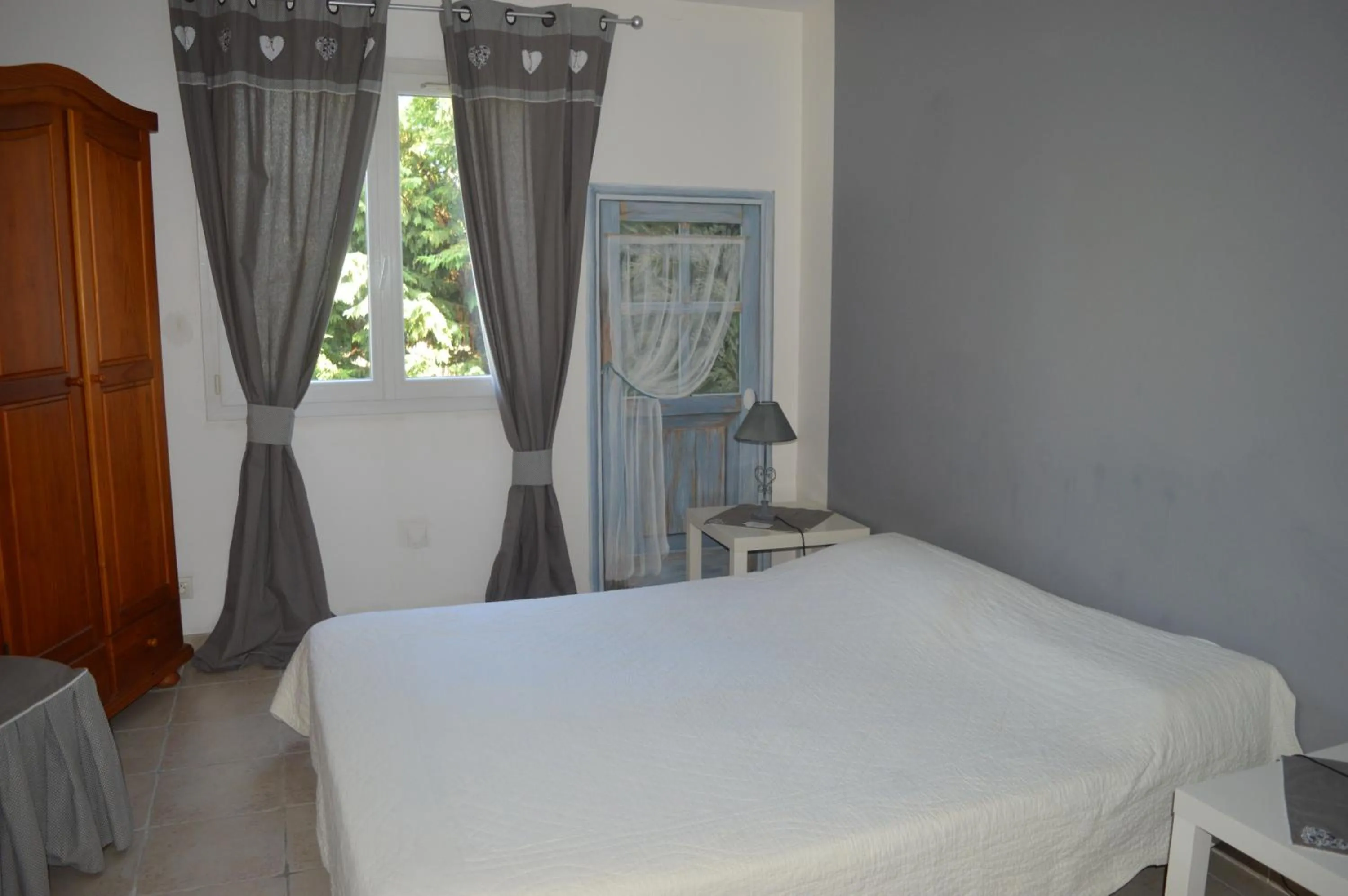 Bed in La Bastide Des Oliviers