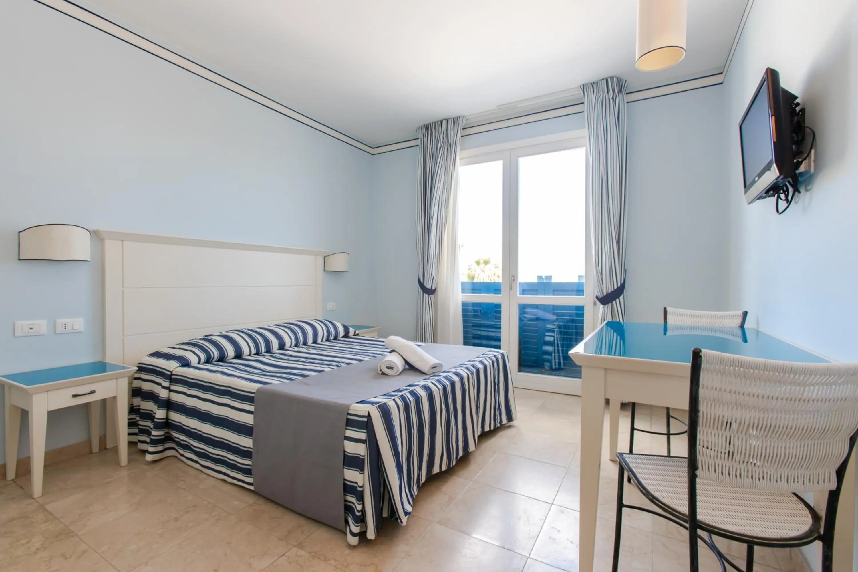 Bed in Resort Cala La Luna