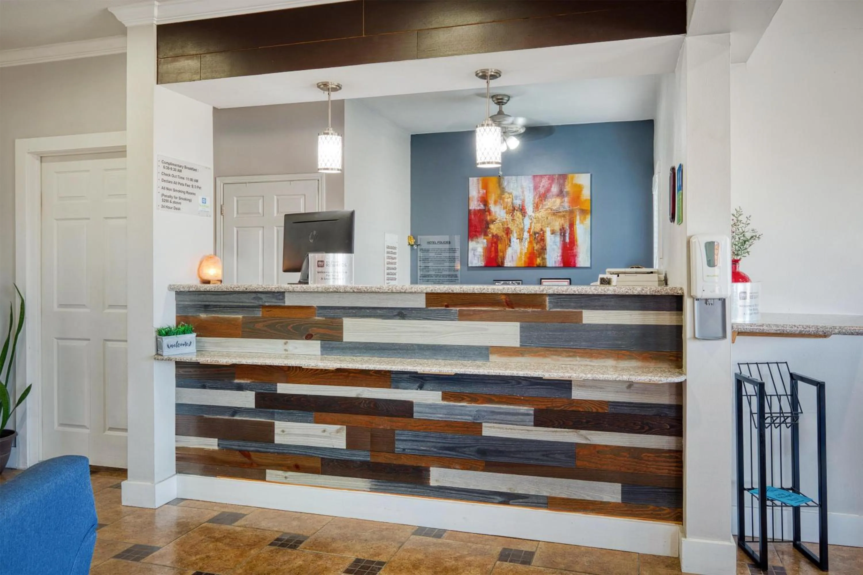 Lobby or reception in SureStay Hotel by Best Western Terrell