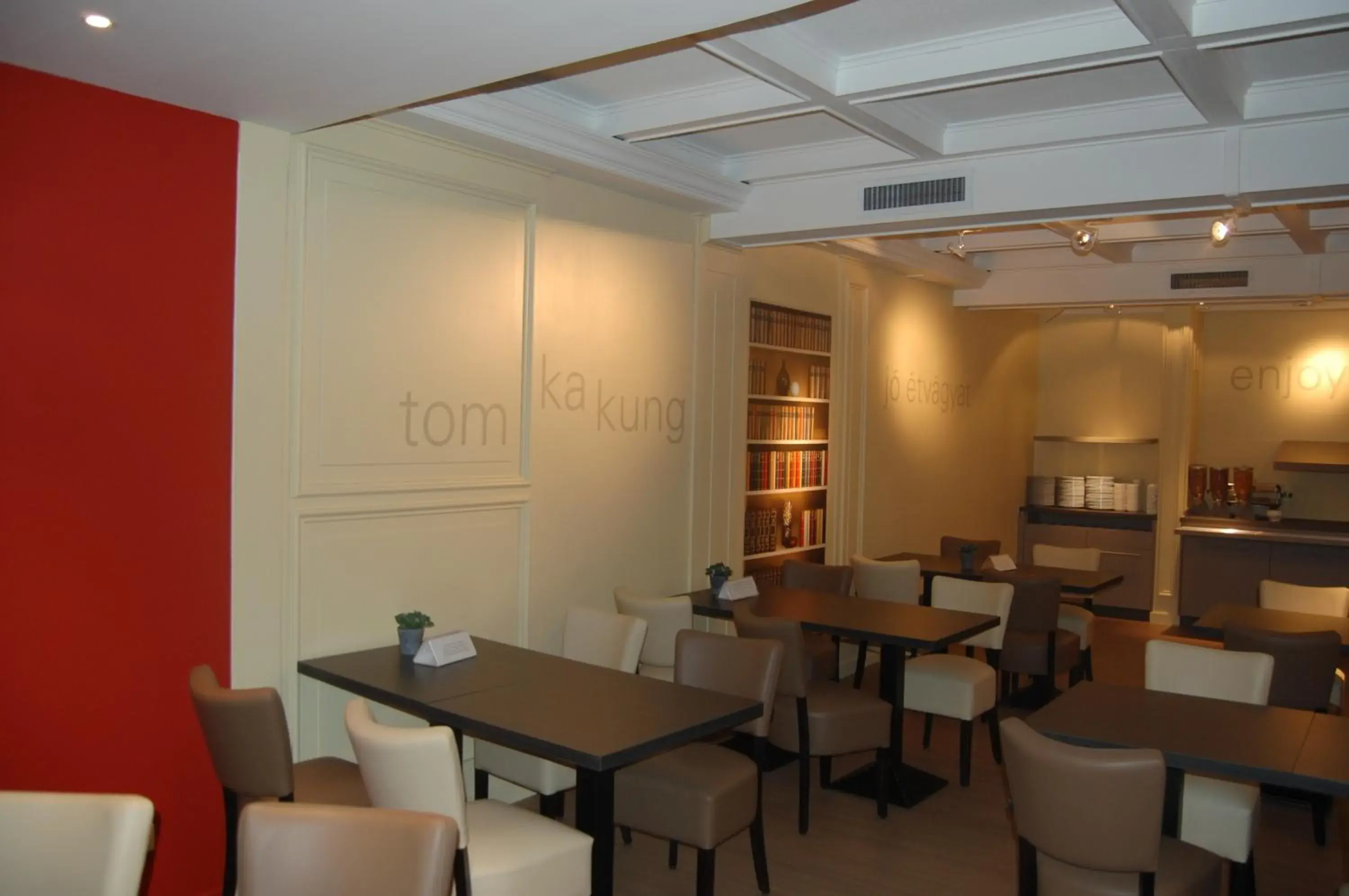 Restaurant/places to eat in Antwerp Harbour Hotel Restaurant/places to eat in Antwerp Harbour Hotel