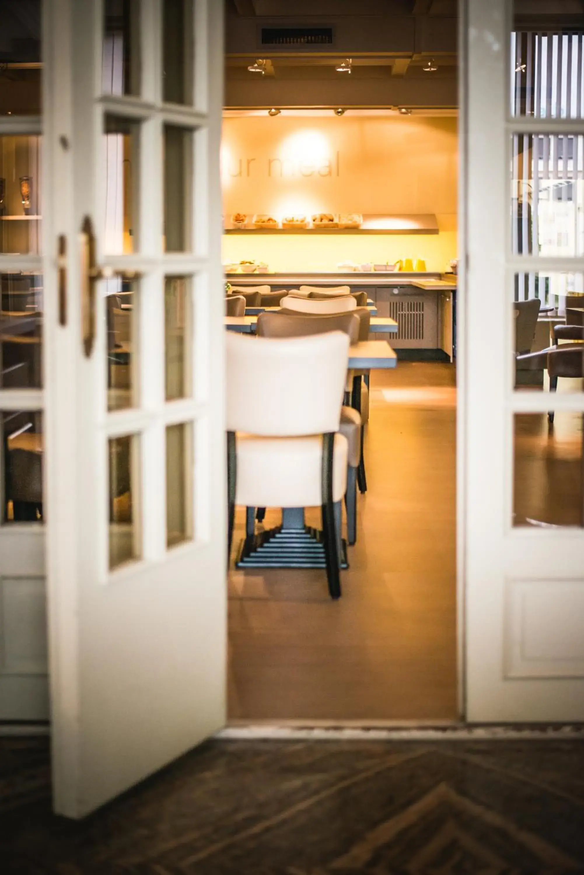 Restaurant/places to eat in Antwerp Harbour Hotel Restaurant/places to eat in Antwerp Harbour Hotel