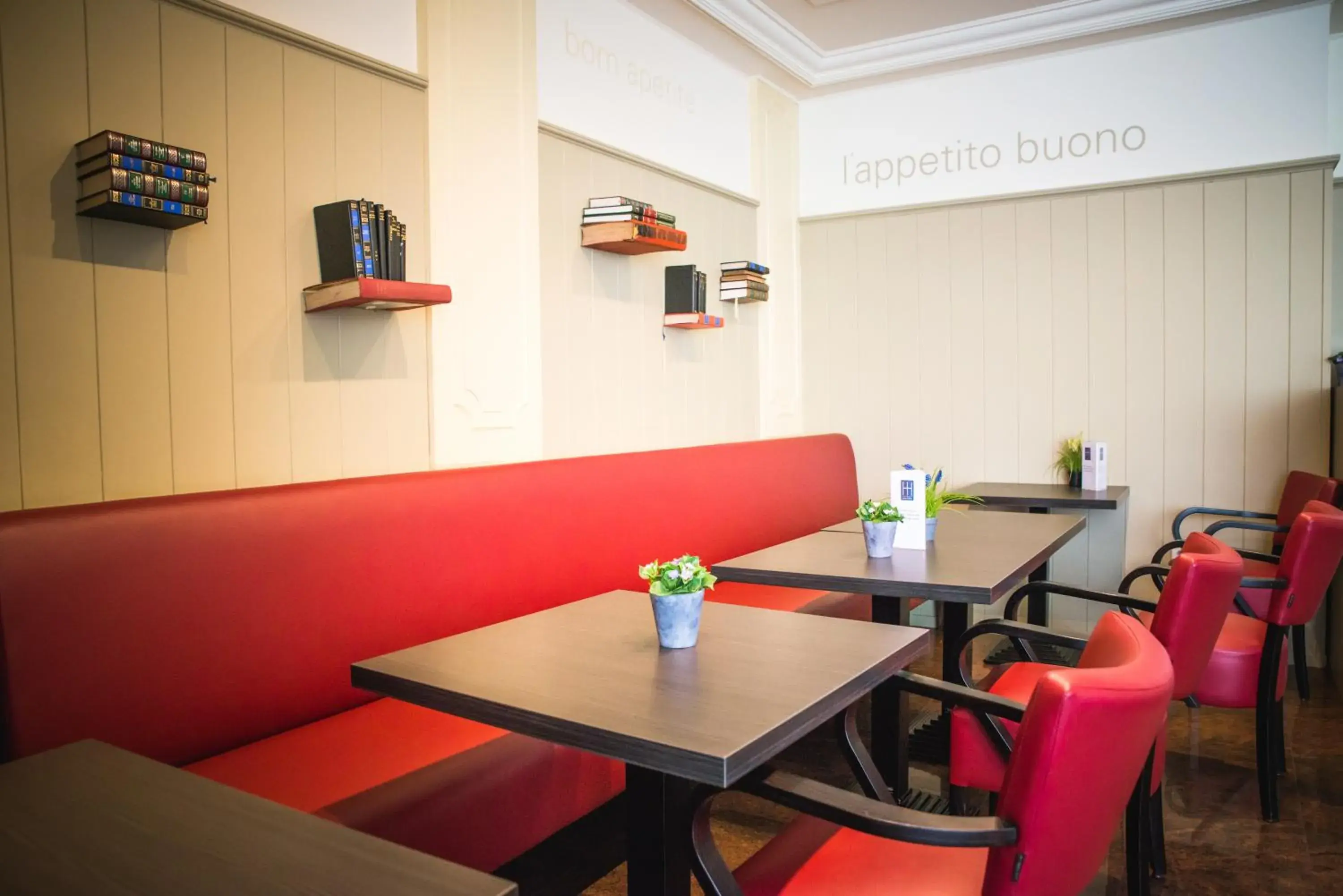 Restaurant/places to eat in Antwerp Harbour Hotel Restaurant/places to eat in Antwerp Harbour Hotel