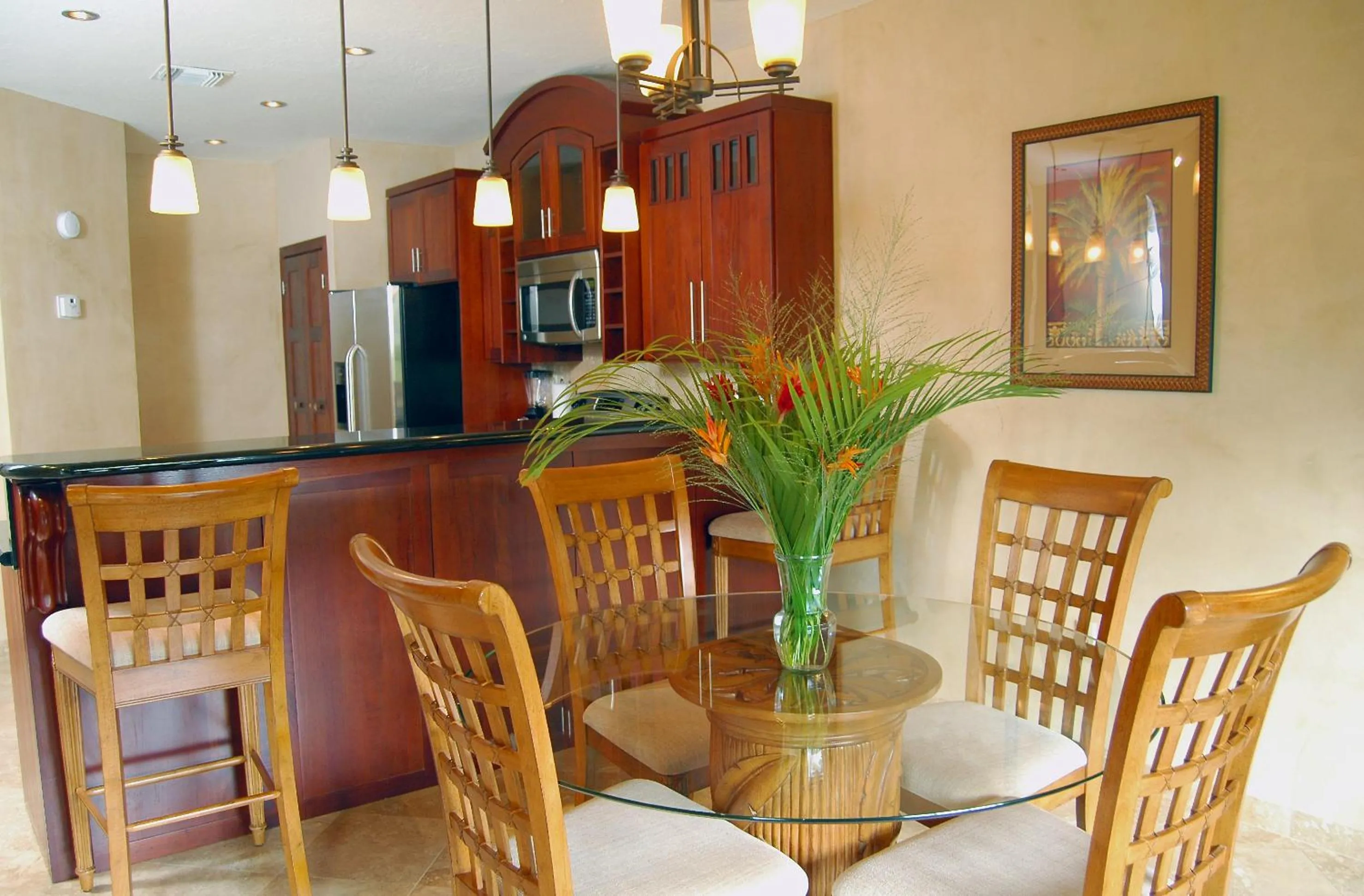 Dining area in Infinity Bay Spa & Beach Resort