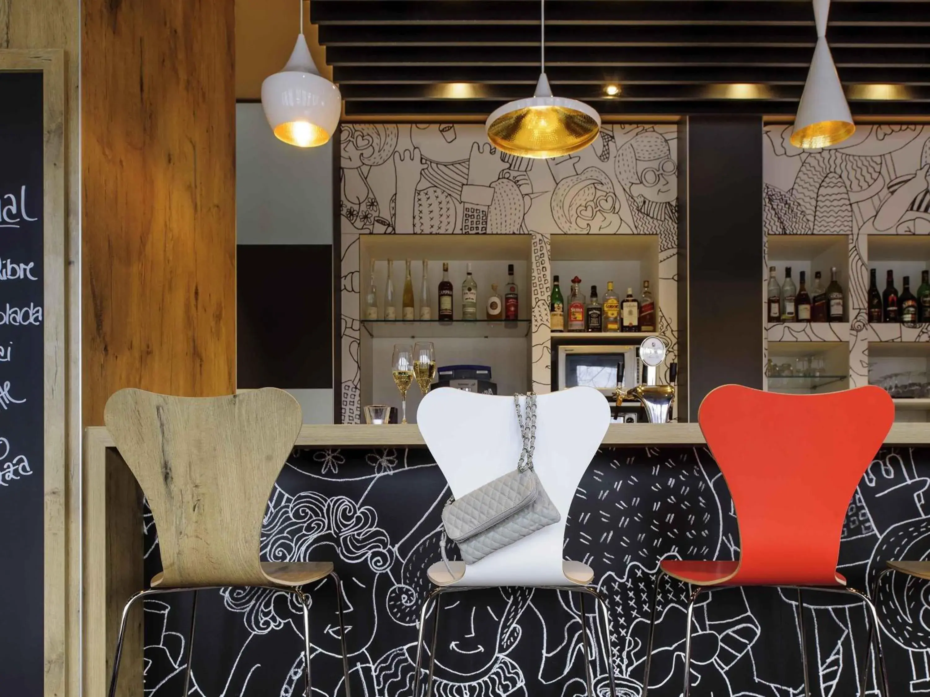 Lounge or bar in ibis Stuttgart Centrum Lounge or bar in ibis Stuttgart Centrum