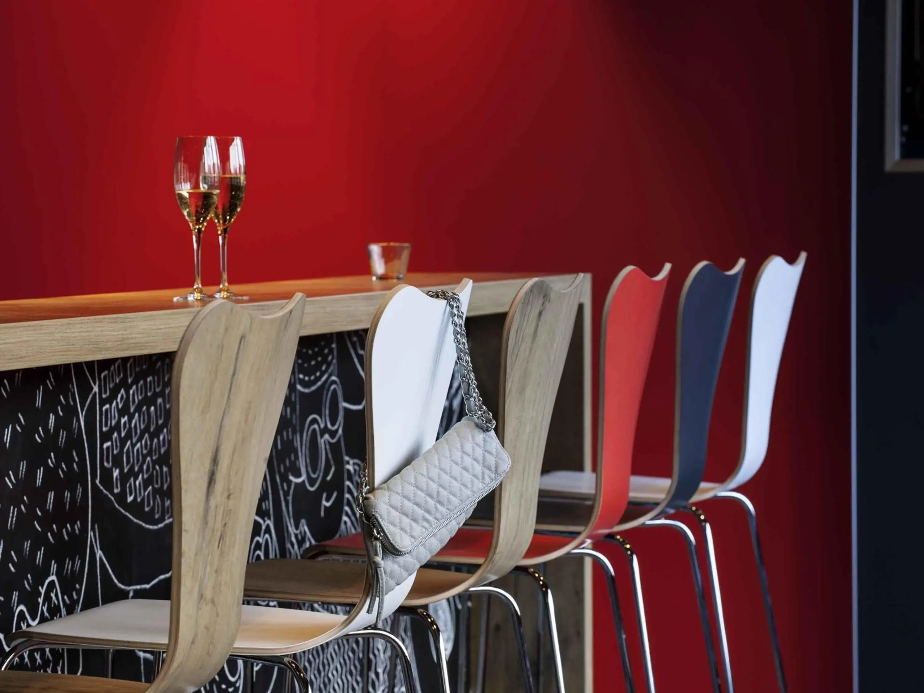 Lounge or bar in ibis Stuttgart Centrum Lounge or bar in ibis Stuttgart Centrum