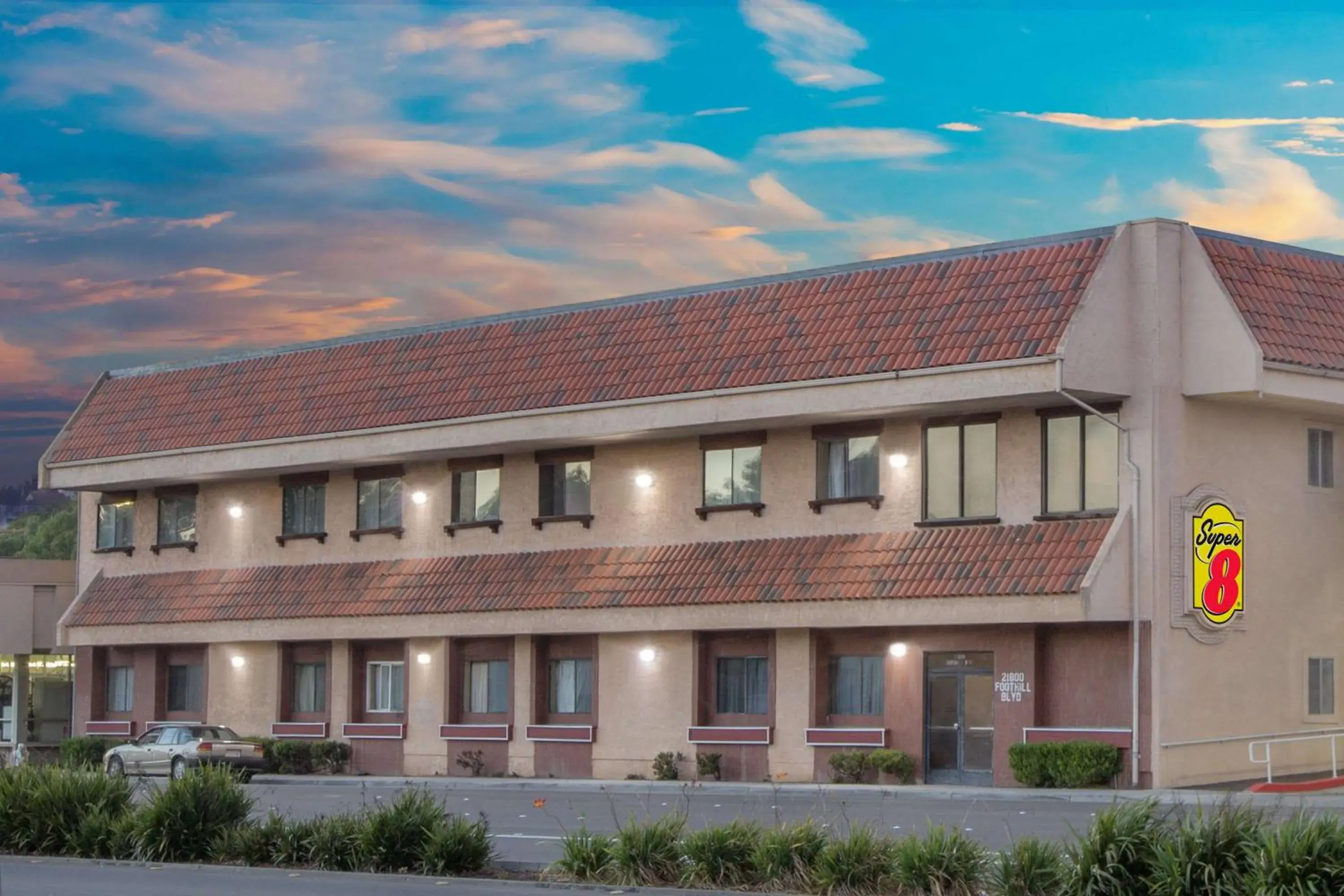 Property building in Super 8 by Wyndham Hayward Downtown Property building in Super 8 by Wyndham Hayward Downtown