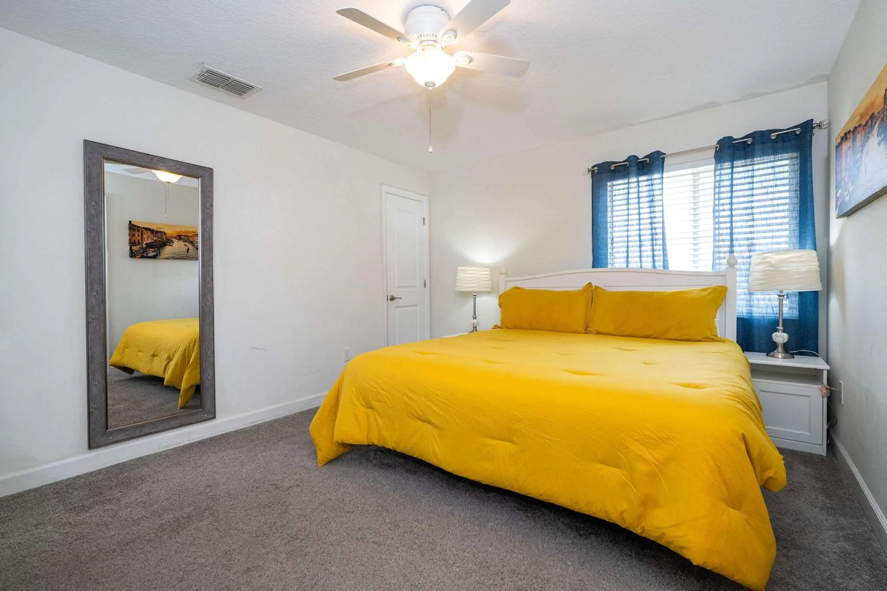 Bed in Stunning 5 Bd Home w/ Pool Close to Disney 4822