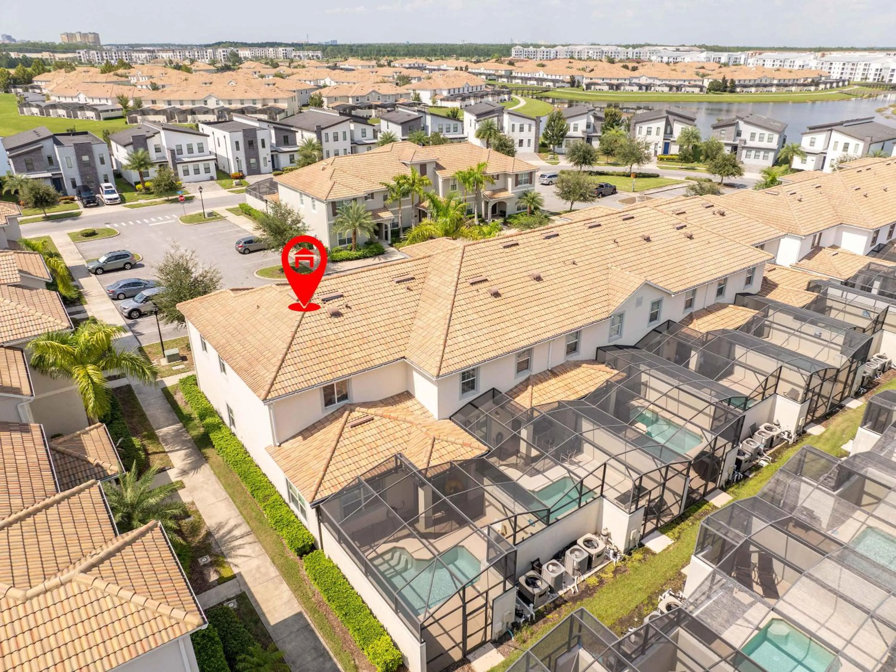 Stunning 5 Bd Home w/ Pool Close to Disney 4822