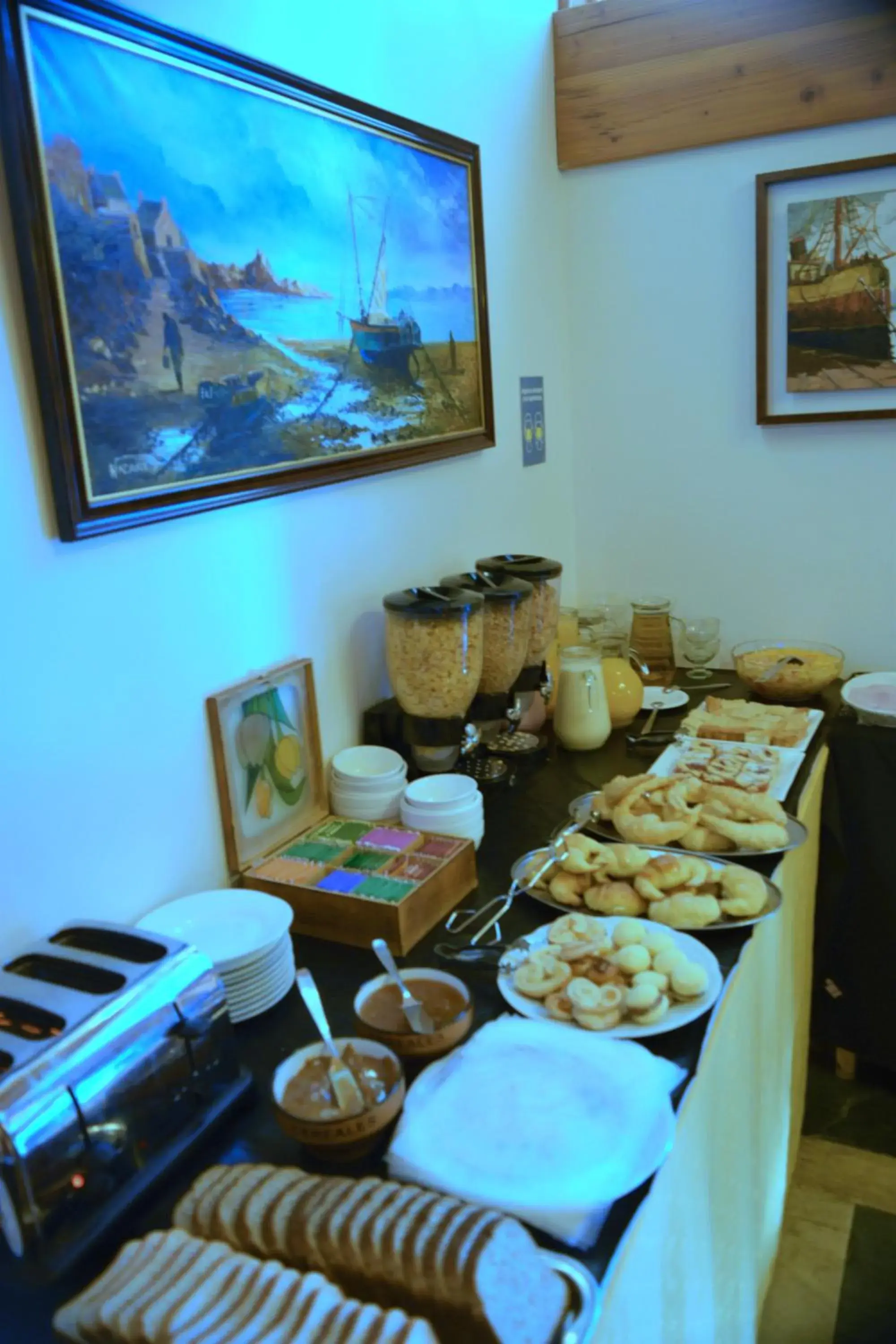 Buffet breakfast in Hosteria Patagon Buffet breakfast in Hosteria Patagon