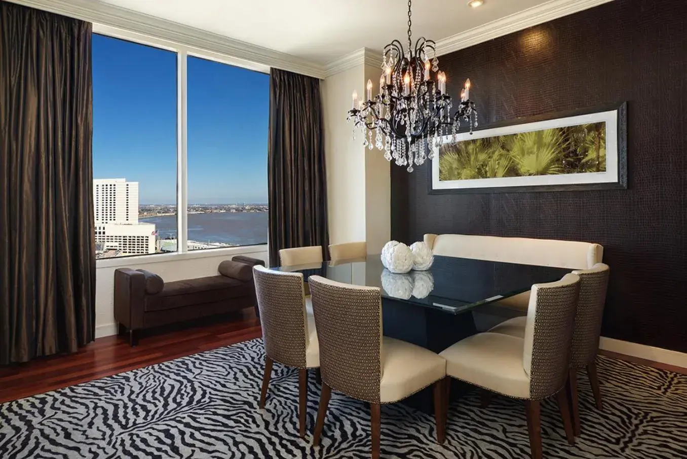 Bedroom in Loews New Orleans Hotel Bedroom in Loews New Orleans Hotel