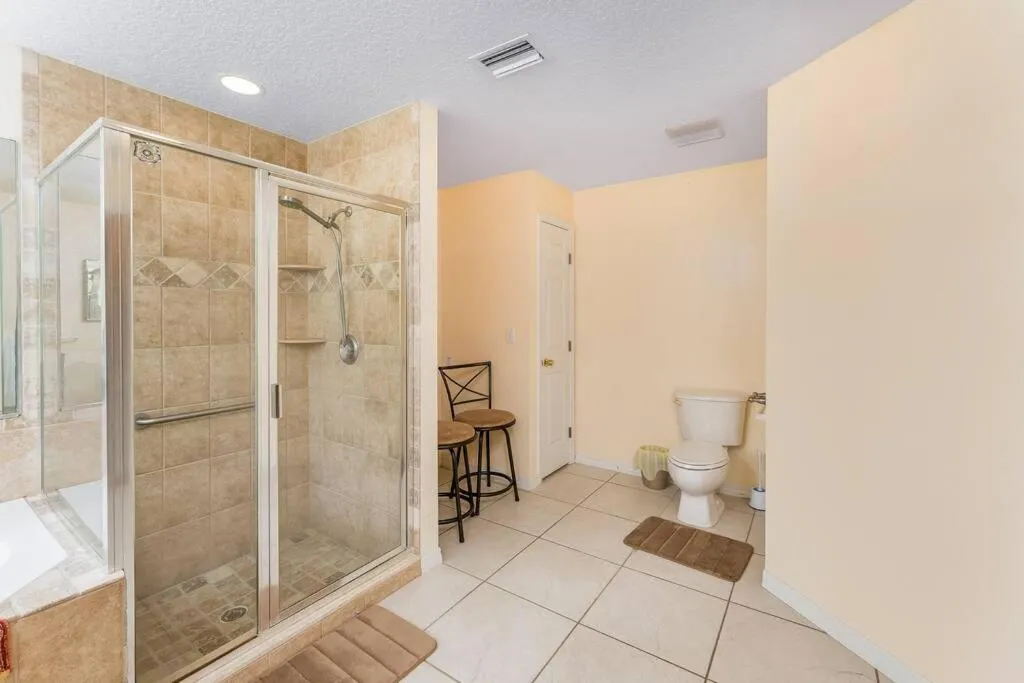 Beautiful Vacation Home Across From Lake Okeechobee