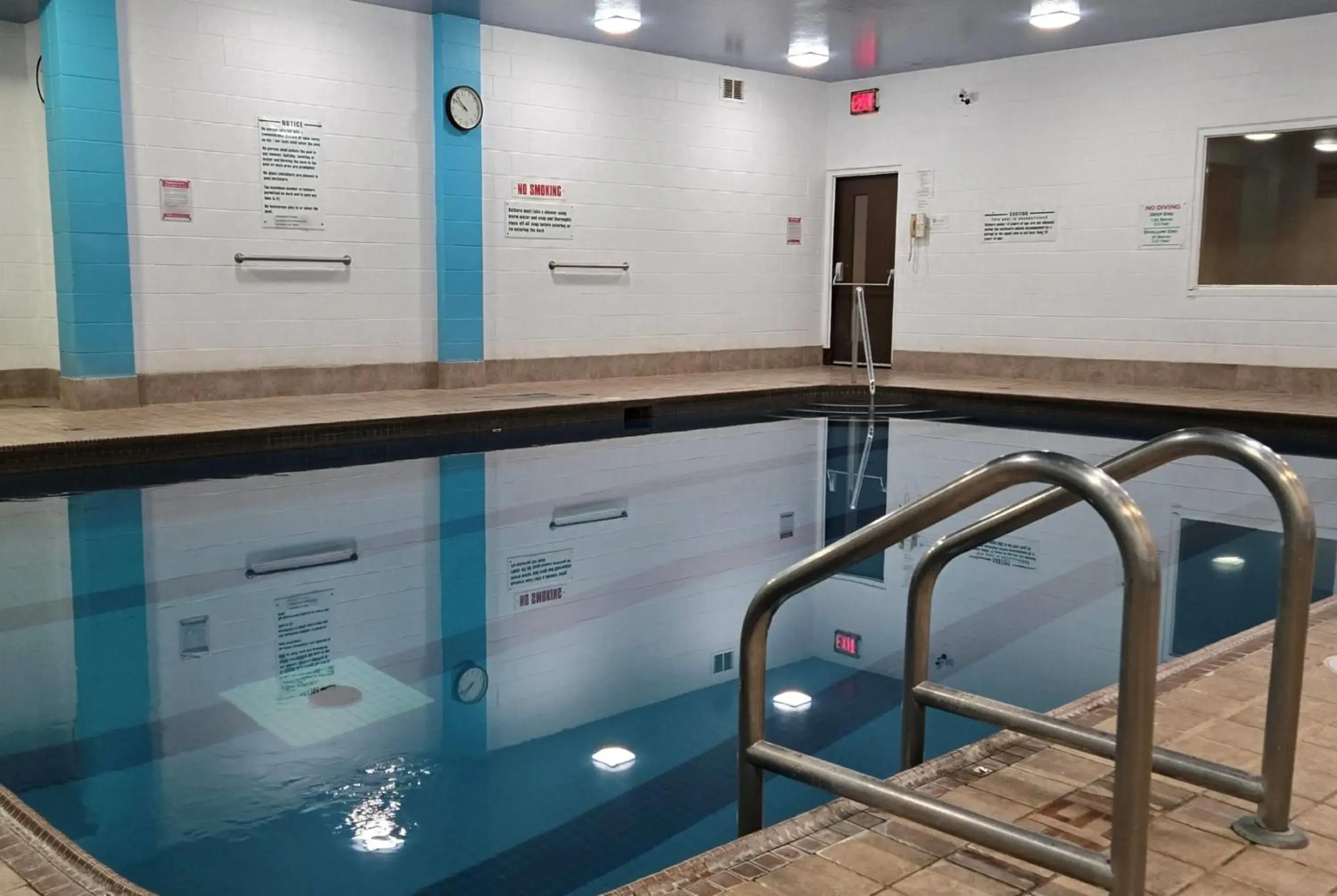 Pool view in Travelodge by Wyndham Simcoe Pool view in Travelodge by Wyndham Simcoe