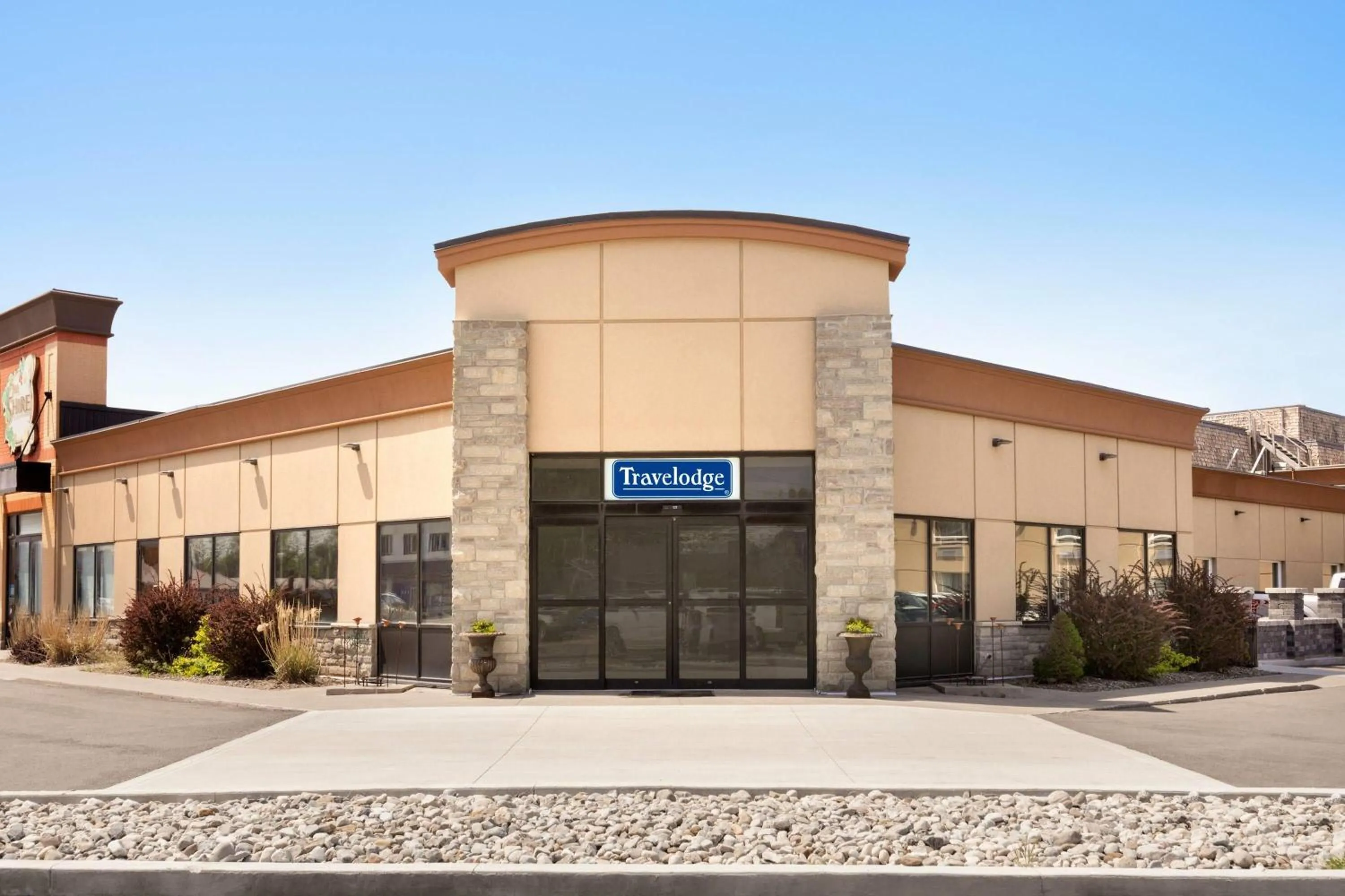 Property building in Travelodge by Wyndham Simcoe