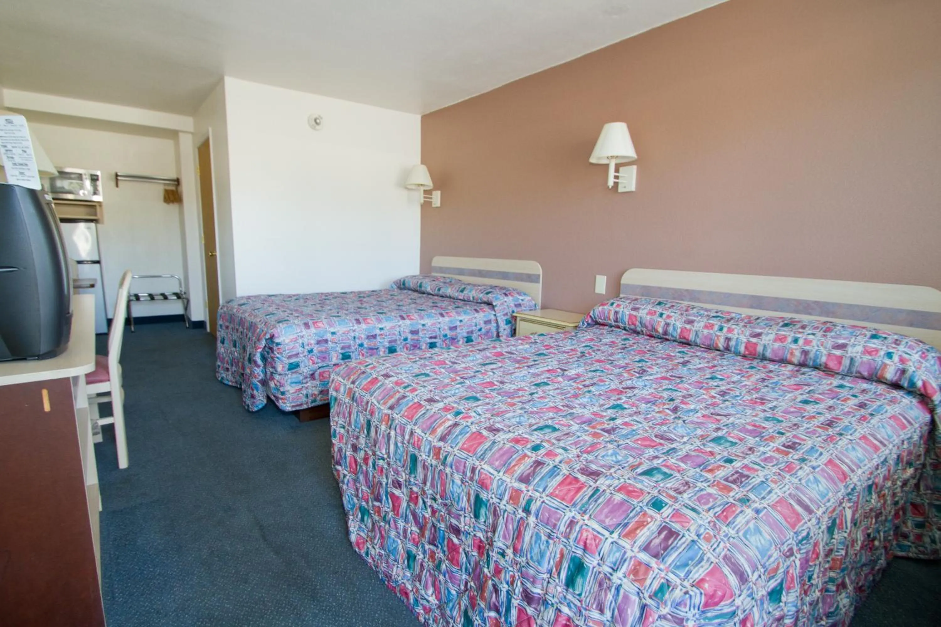 Photo of the whole room in Brooks St. Motor Inn