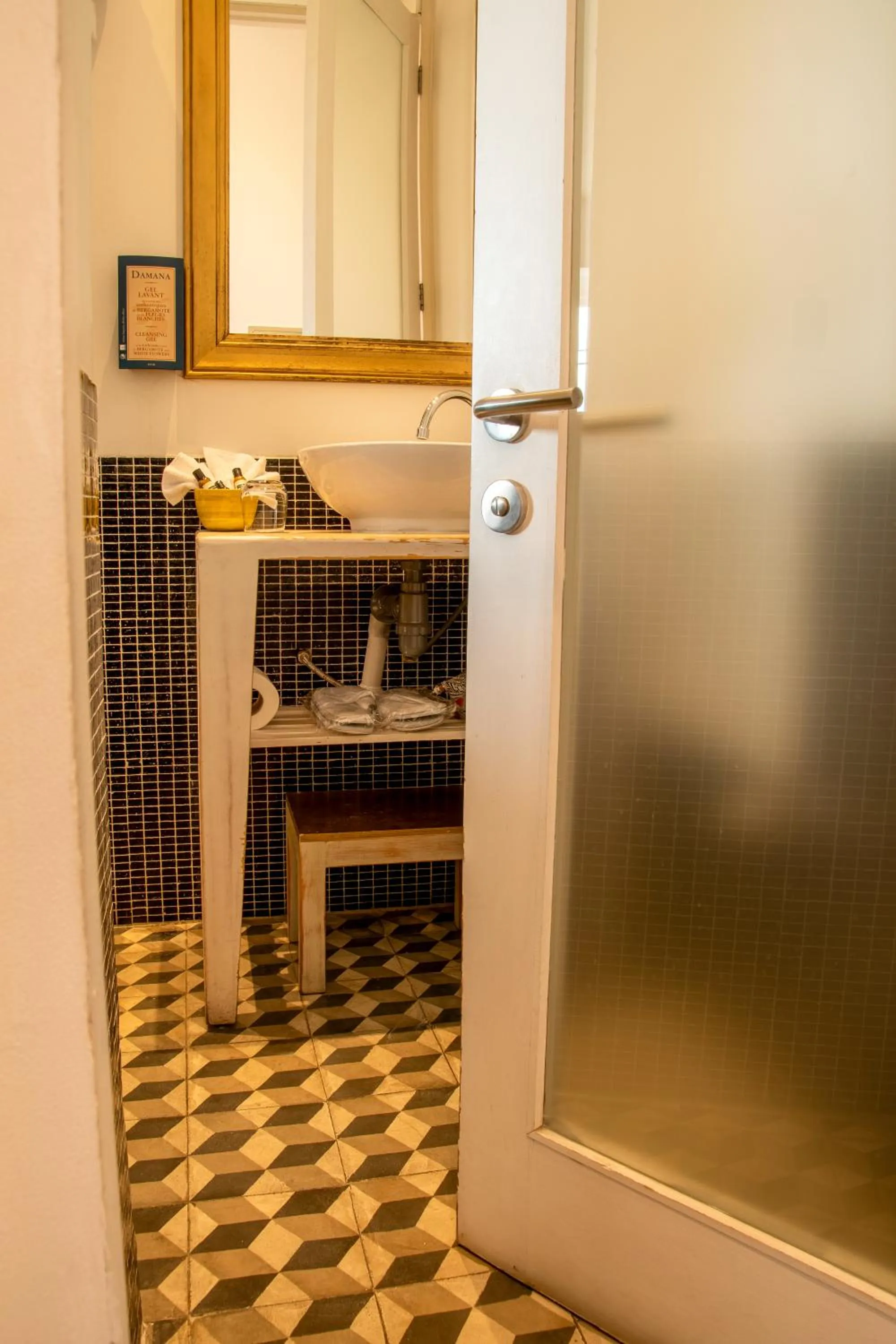 Bathroom in Palacio Astoreca