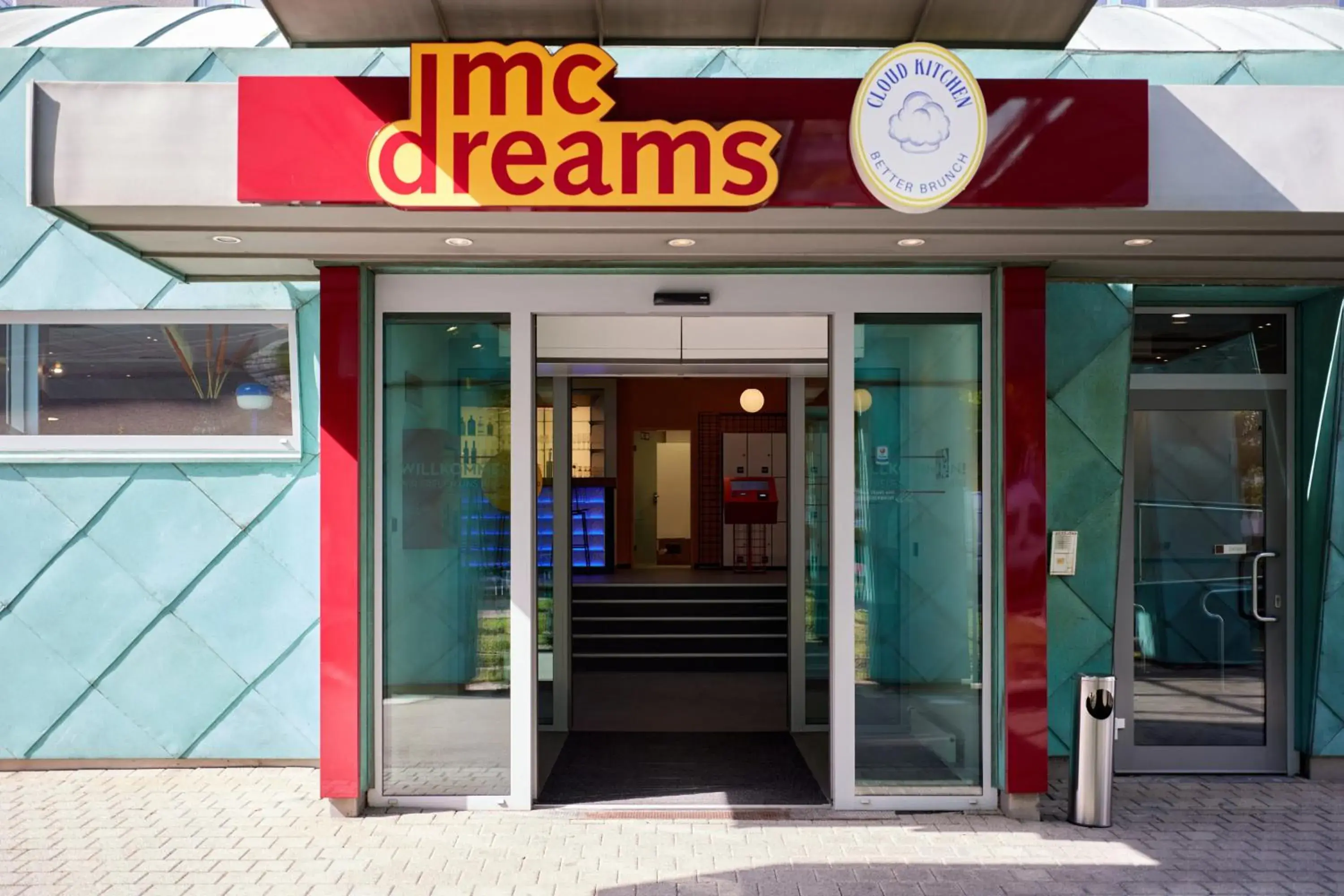 Property building in McDreams Hotel Stuttgart-City Property building in McDreams Hotel Stuttgart-City