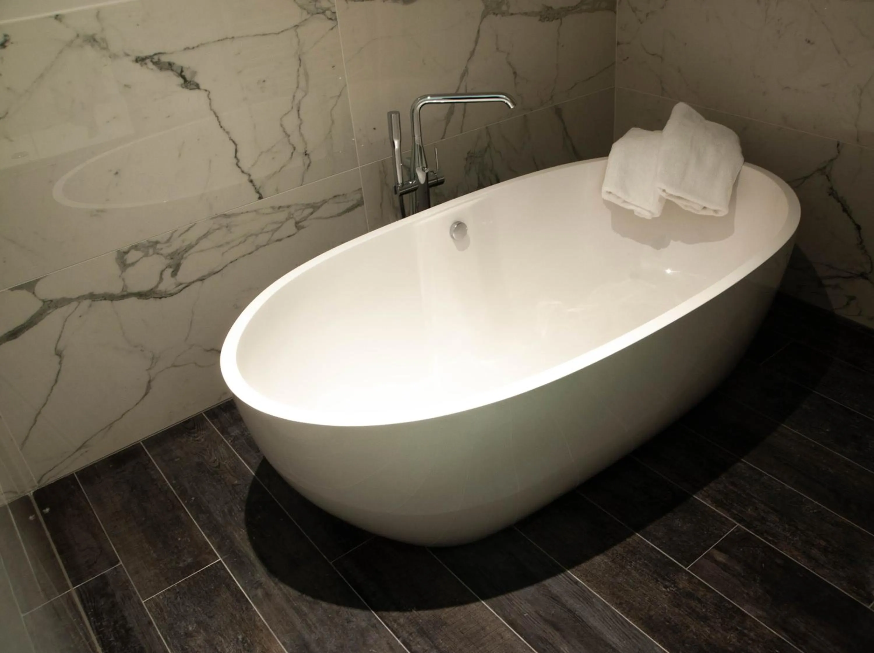 Hot Tub in Hotel Monarc