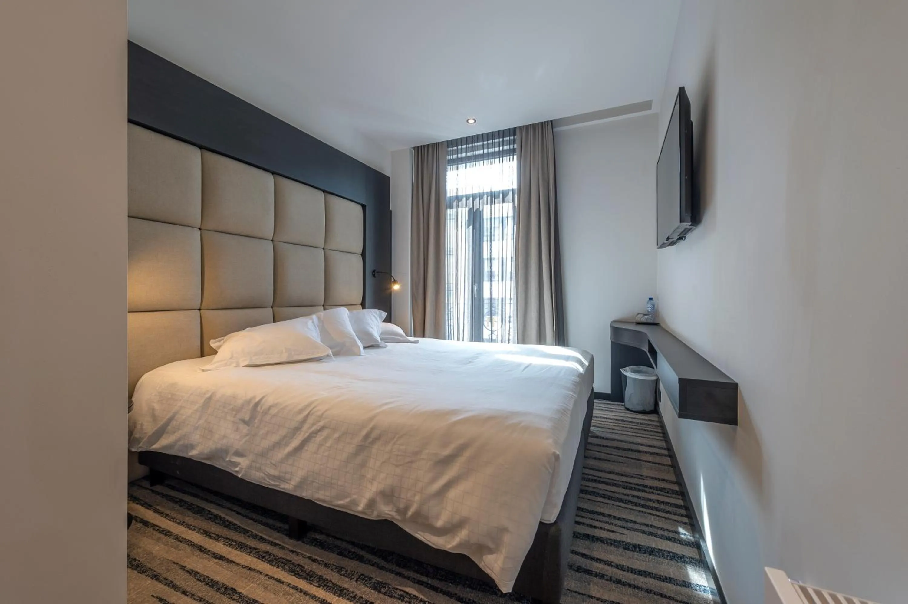 Photo of the whole room, Bed in Hotel Monarc