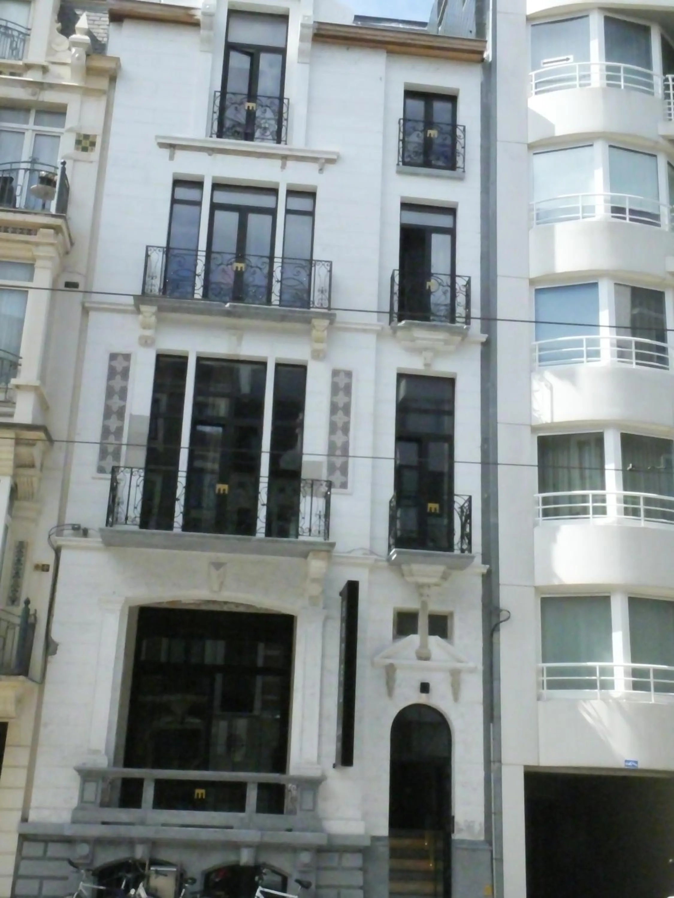 Property building in Hotel Monarc
