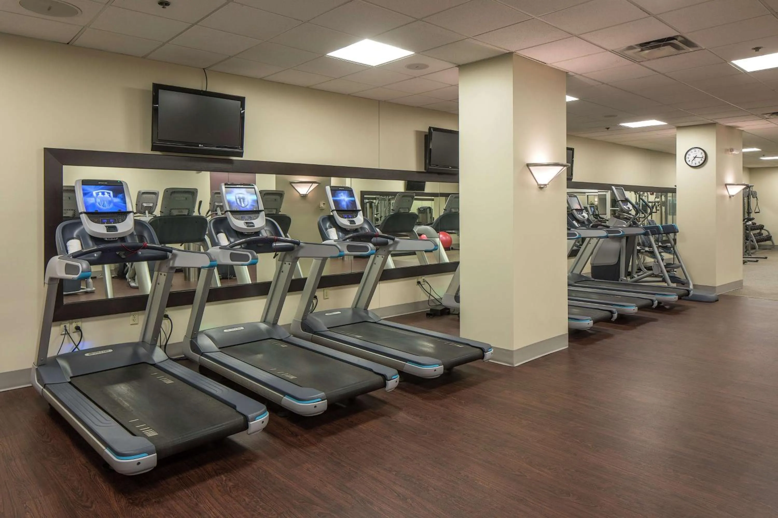Fitness centre/facilities in Hilton Omaha
