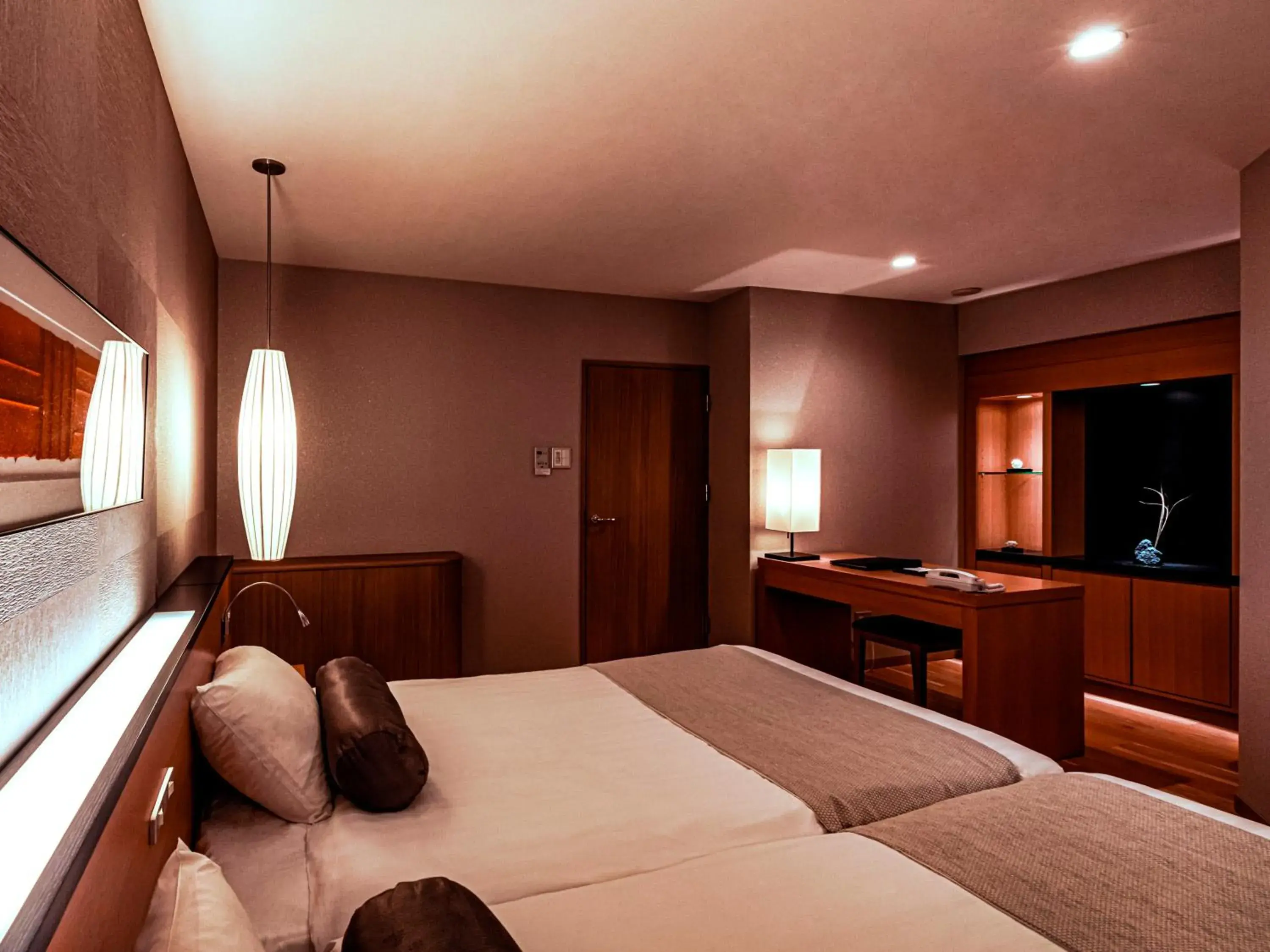 Bed in The Lake View Toya Nonokaze Resort Bed in The Lake View Toya Nonokaze Resort