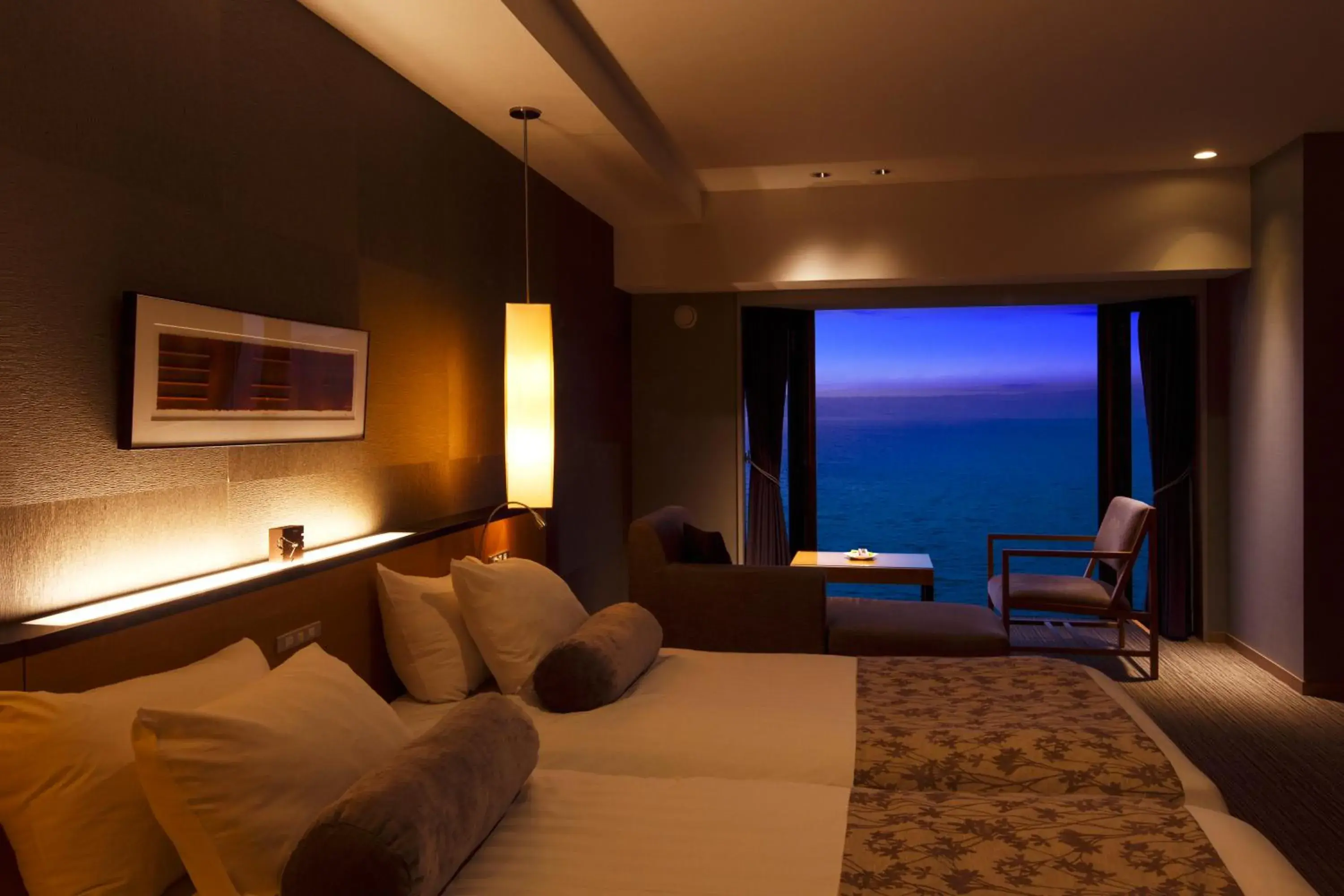 Photo of the whole room, Bed in The Lake View Toya Nonokaze Resort Photo of the whole room, Bed in The Lake View Toya Nonokaze Resort