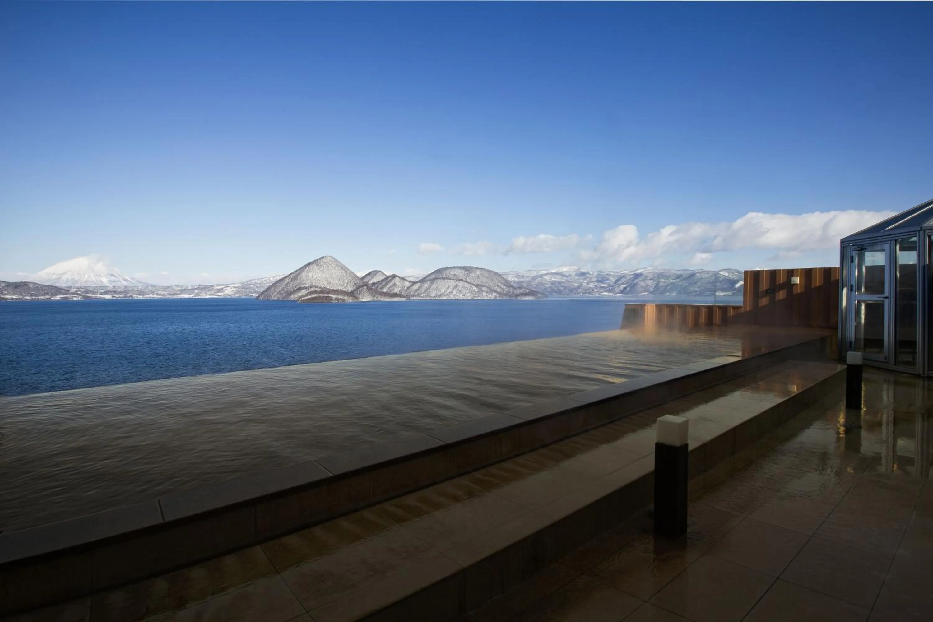 Hot Spring Bath in The Lake View Toya Nonokaze Resort