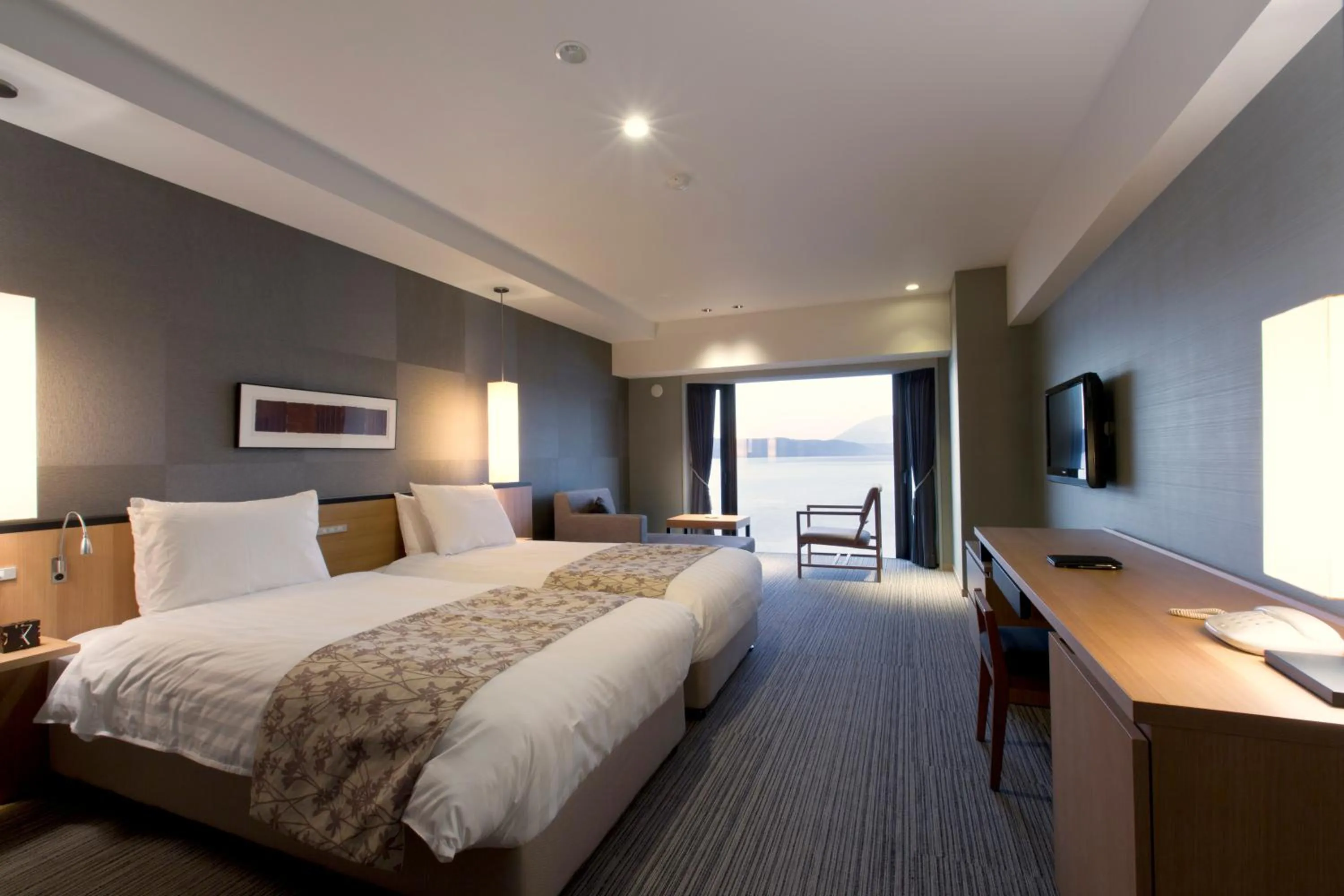 Day, Bed in The Lake View Toya Nonokaze Resort