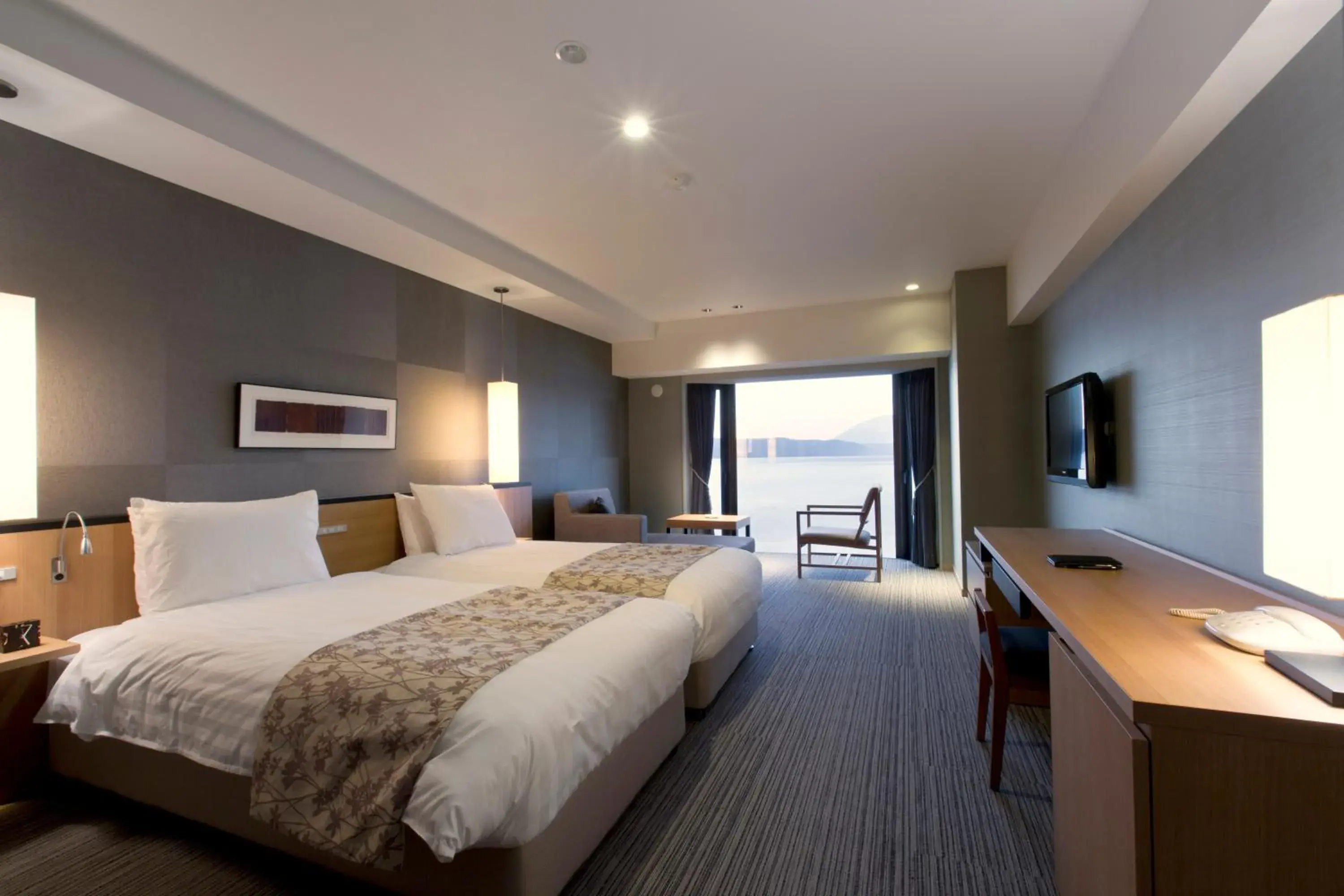 Day, Bed in The Lake View Toya Nonokaze Resort Day, Bed in The Lake View Toya Nonokaze Resort