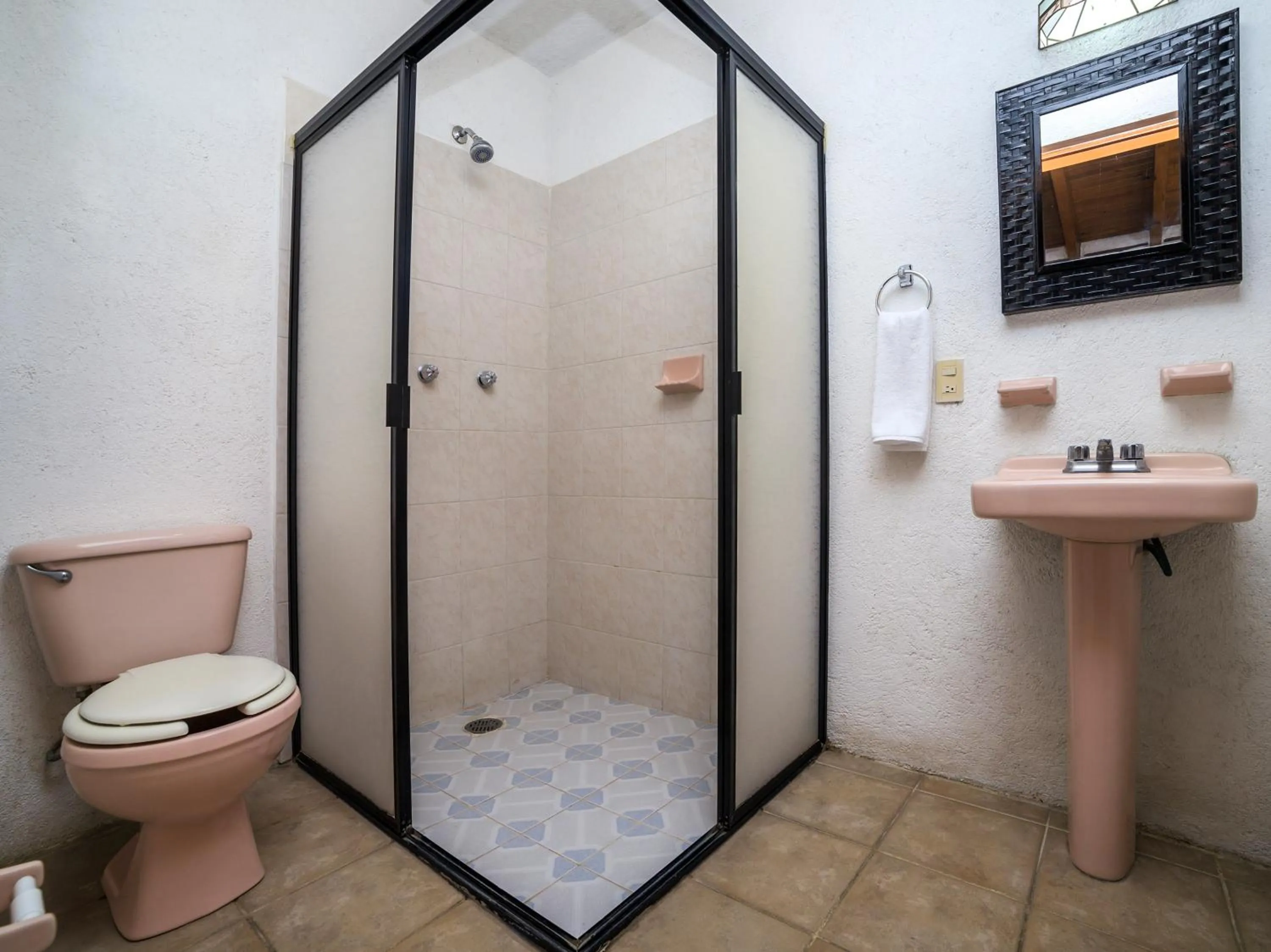 Toilet in Hotel Quinta Mirador Zacualli