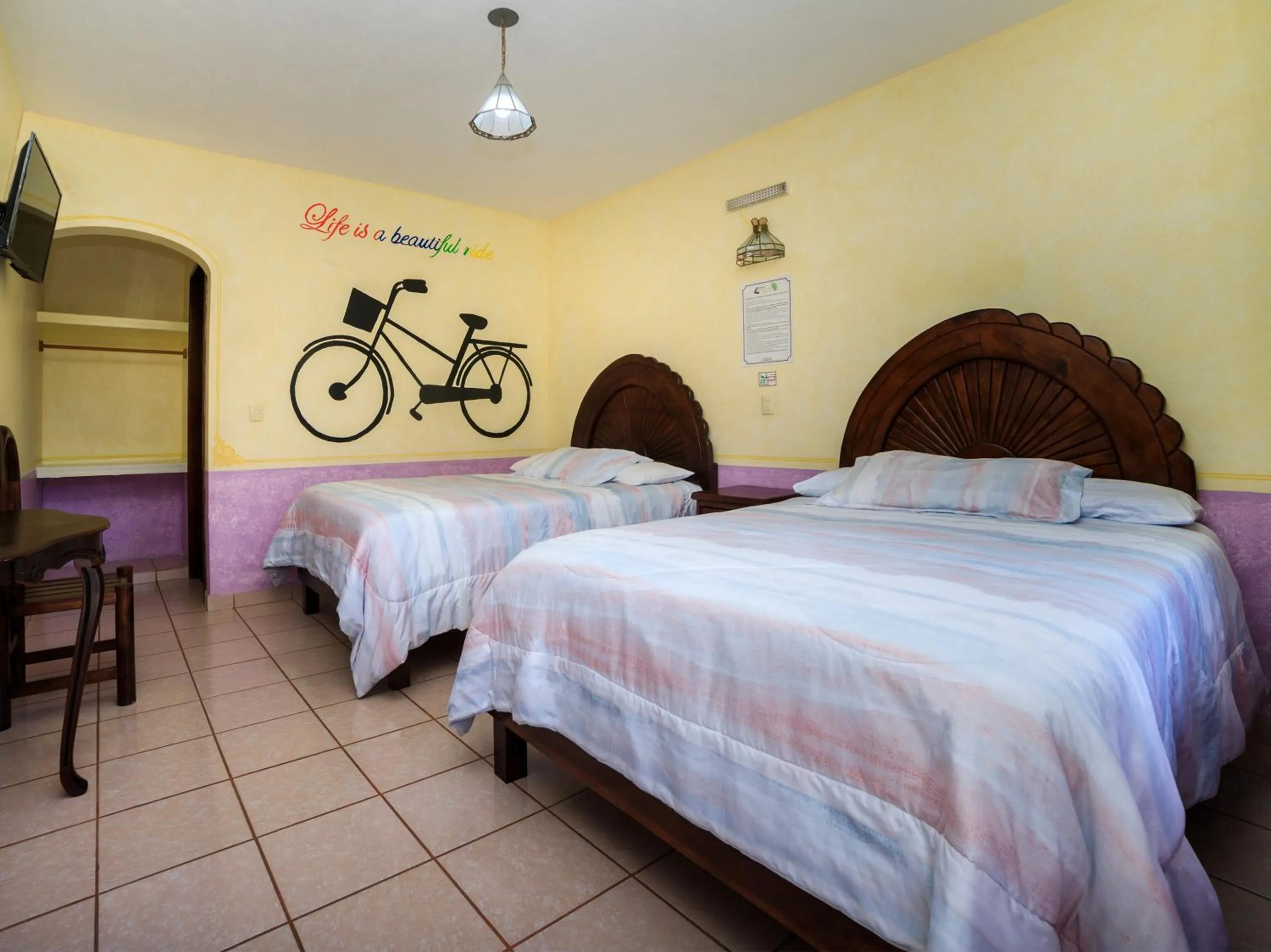 Photo of the whole room, Bed in Hotel Quinta Mirador Zacualli