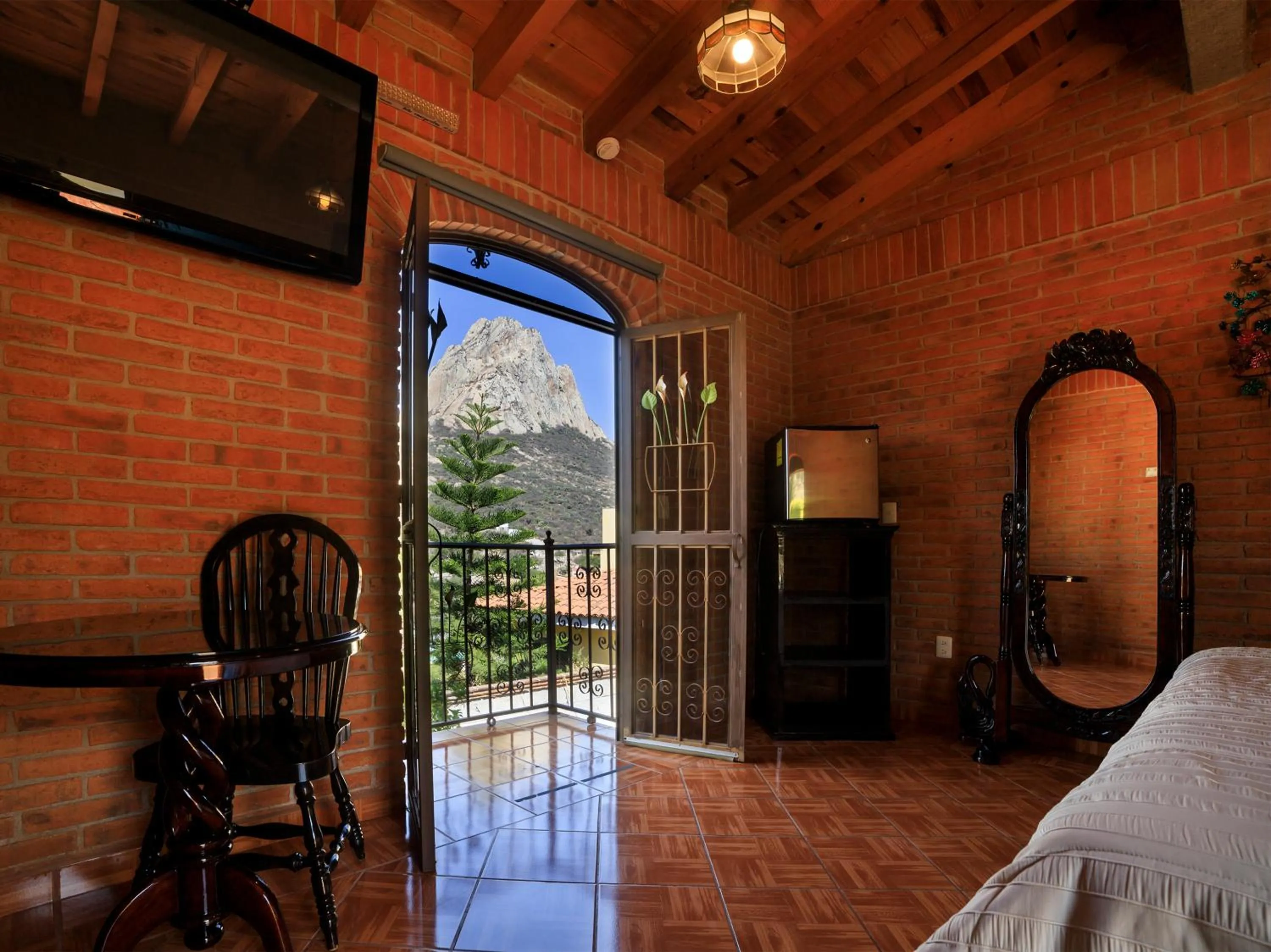 Balcony/Terrace, Bed in Hotel Quinta Mirador Zacualli