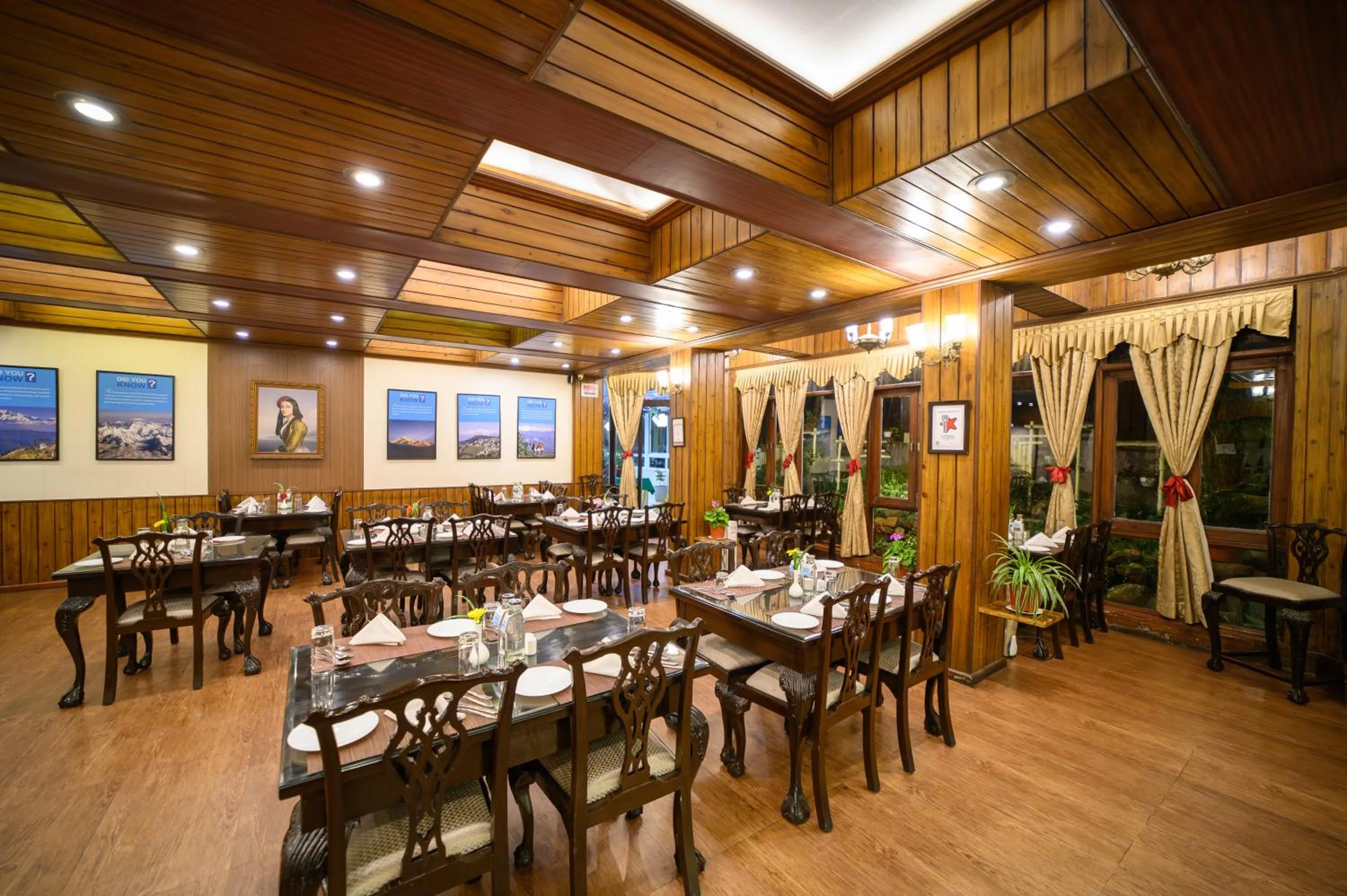 Restaurant/places to eat in Sinclairs Darjeeling