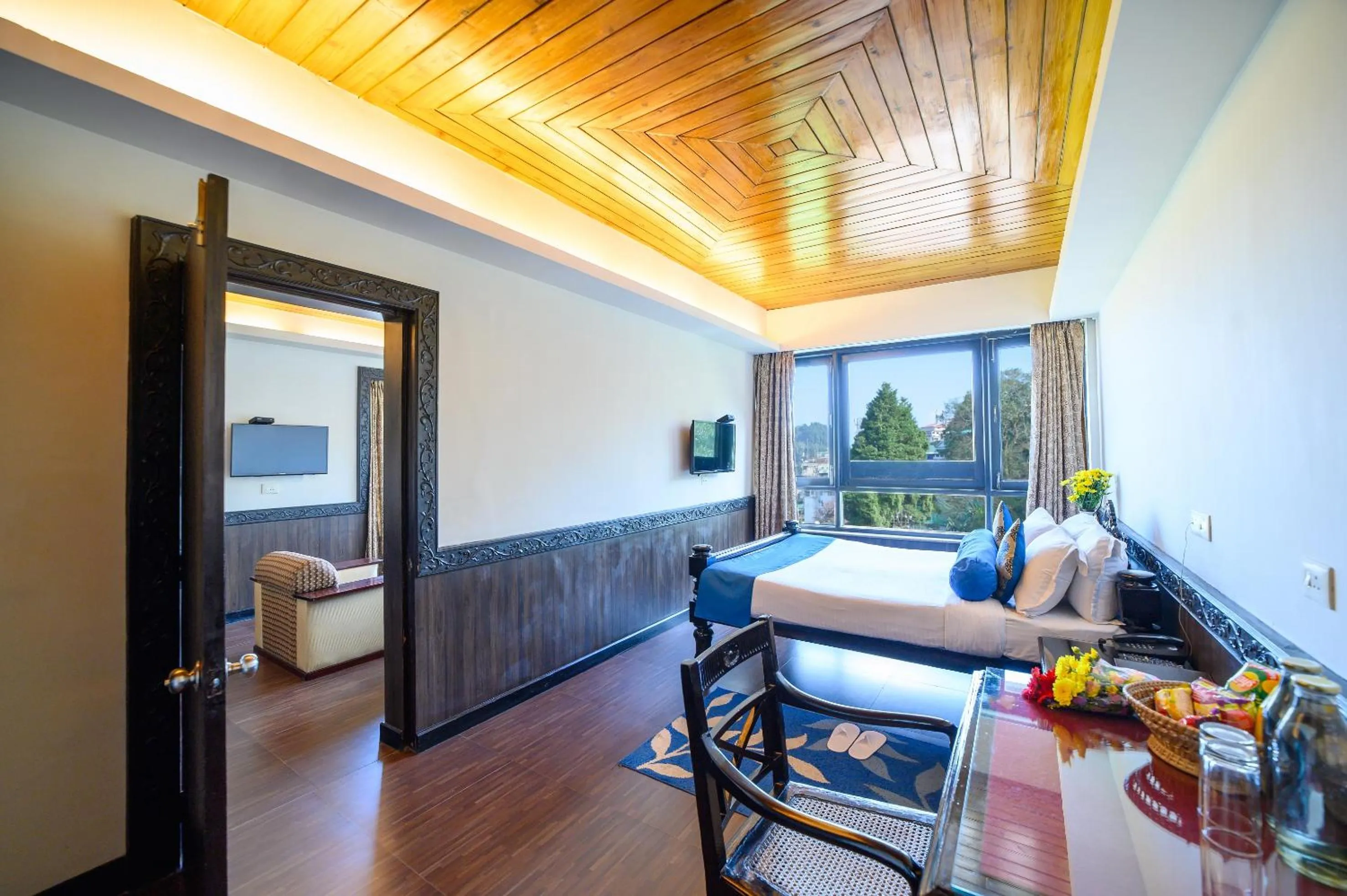 Bedroom, Bed in Sinclairs Darjeeling