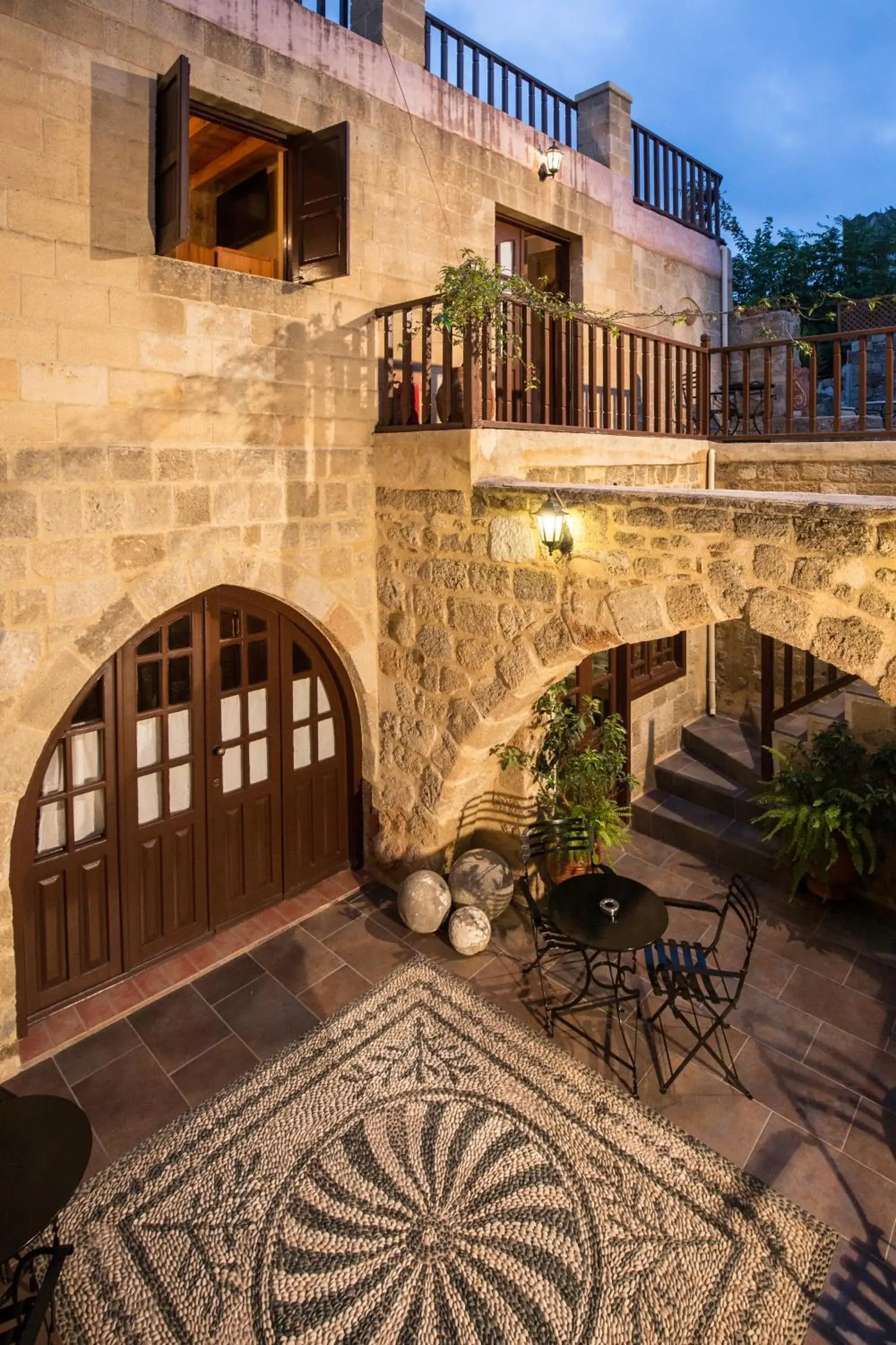 Camelot Traditional & Classic Hotel Camelot Traditional & Classic Hotel