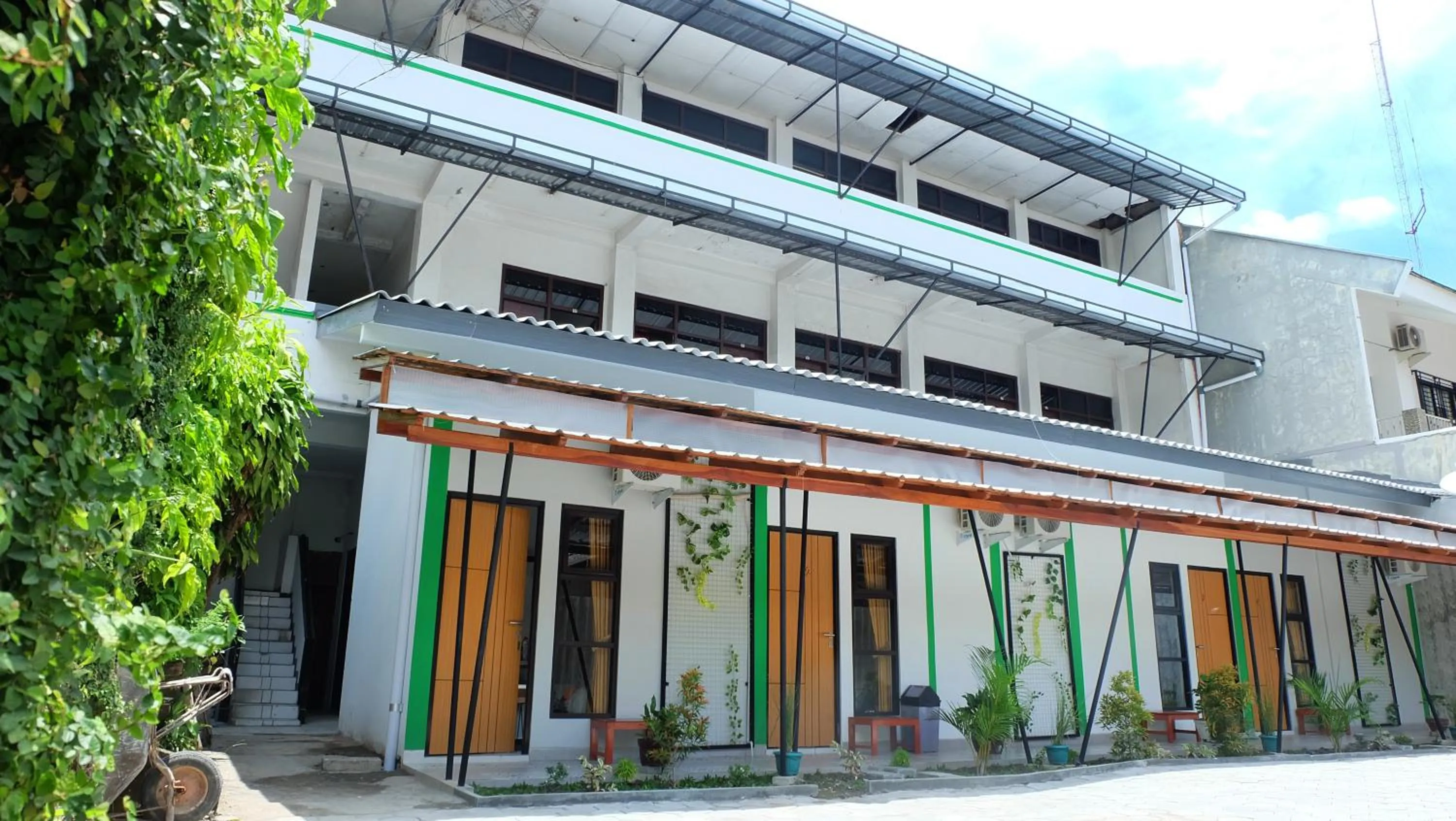 Property building in Hotel Jogja Kili Suci By Simply Homy