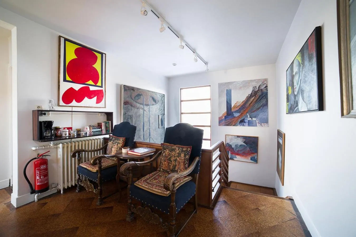 Communal lounge/ TV room in Eric the Red Guesthouse