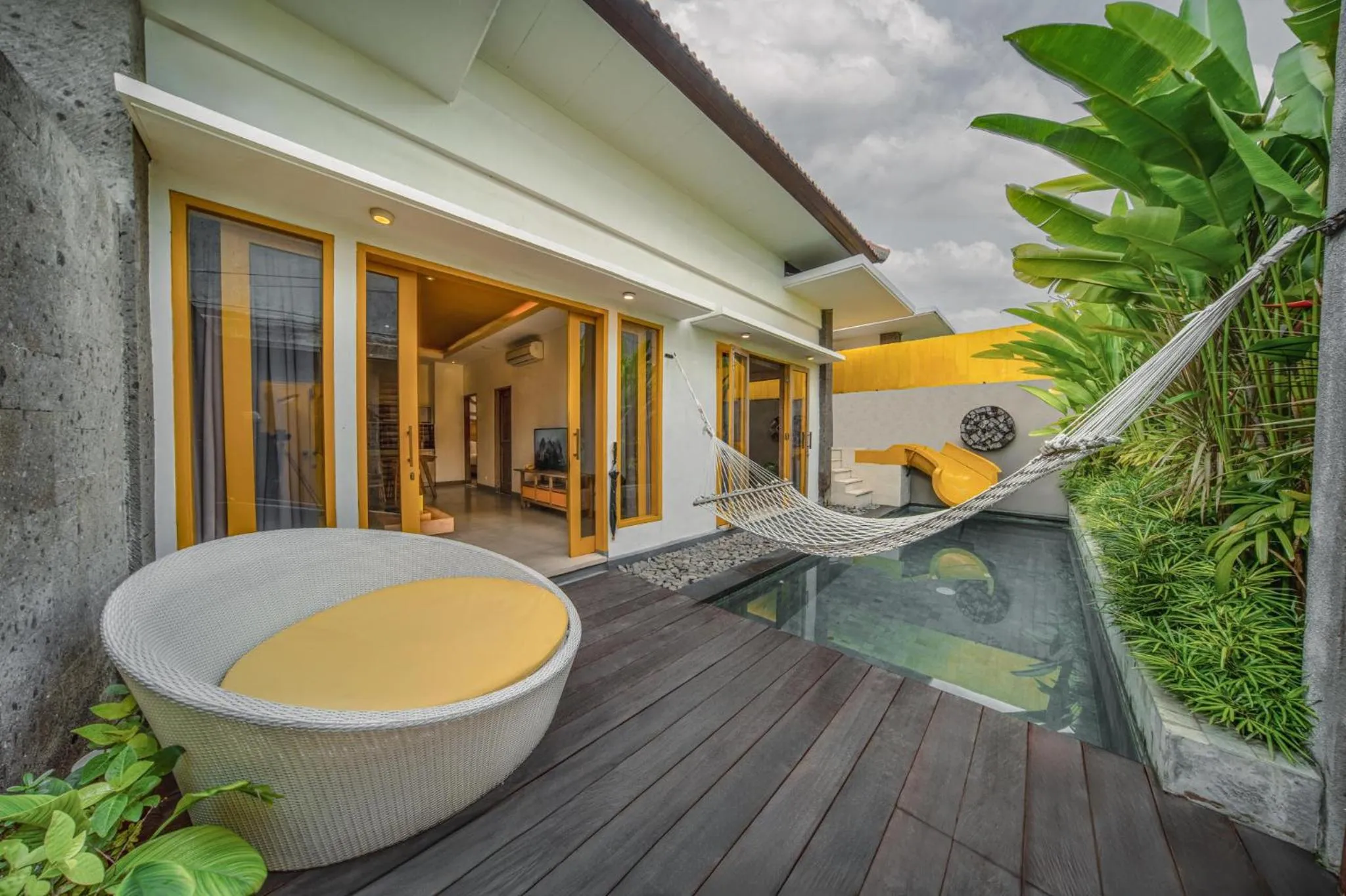Swimming pool in La Mira Villa Seminyak by Ini Vie Hospitality