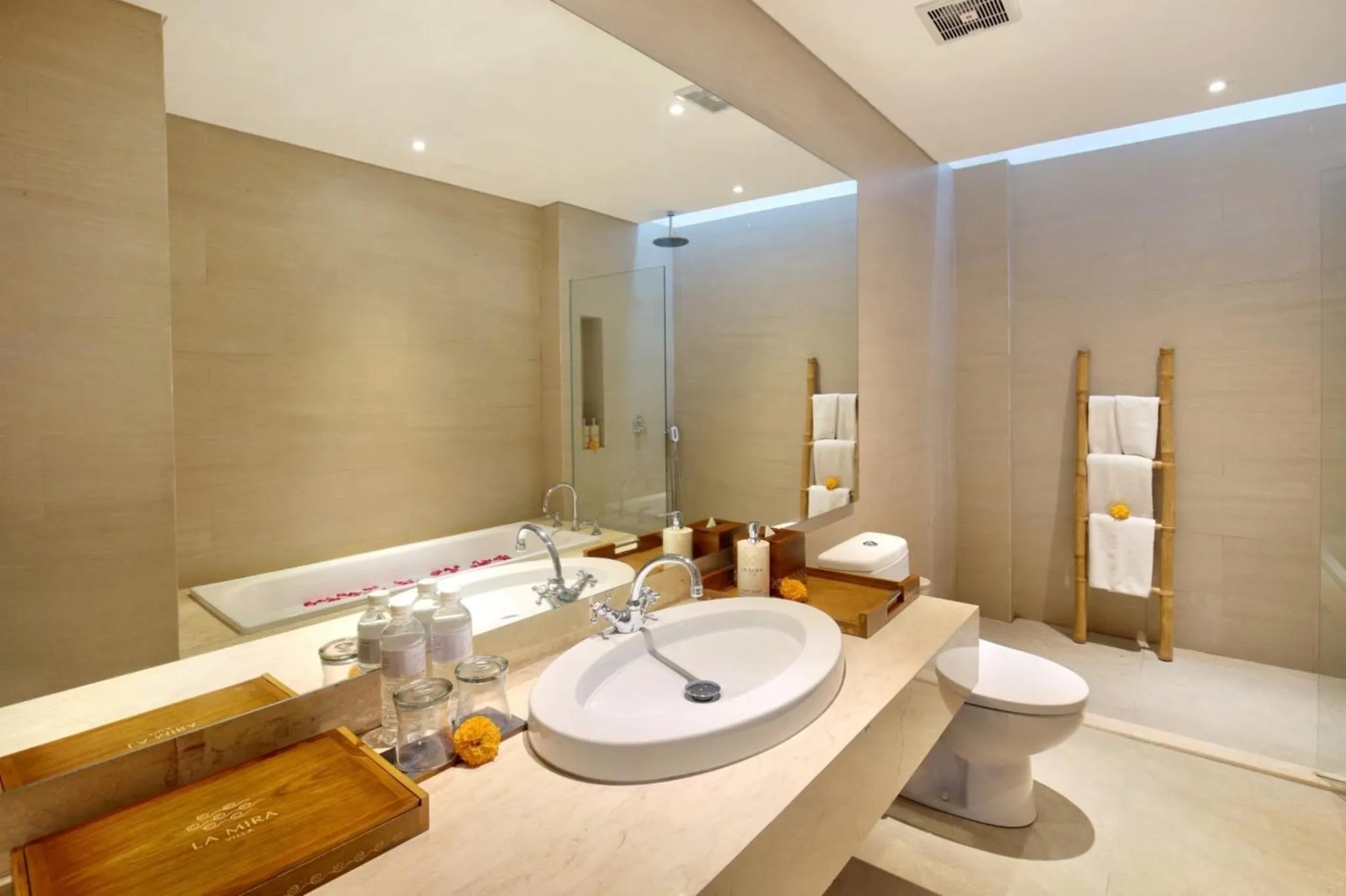 Bathroom in La Mira Villa Seminyak by Ini Vie Hospitality