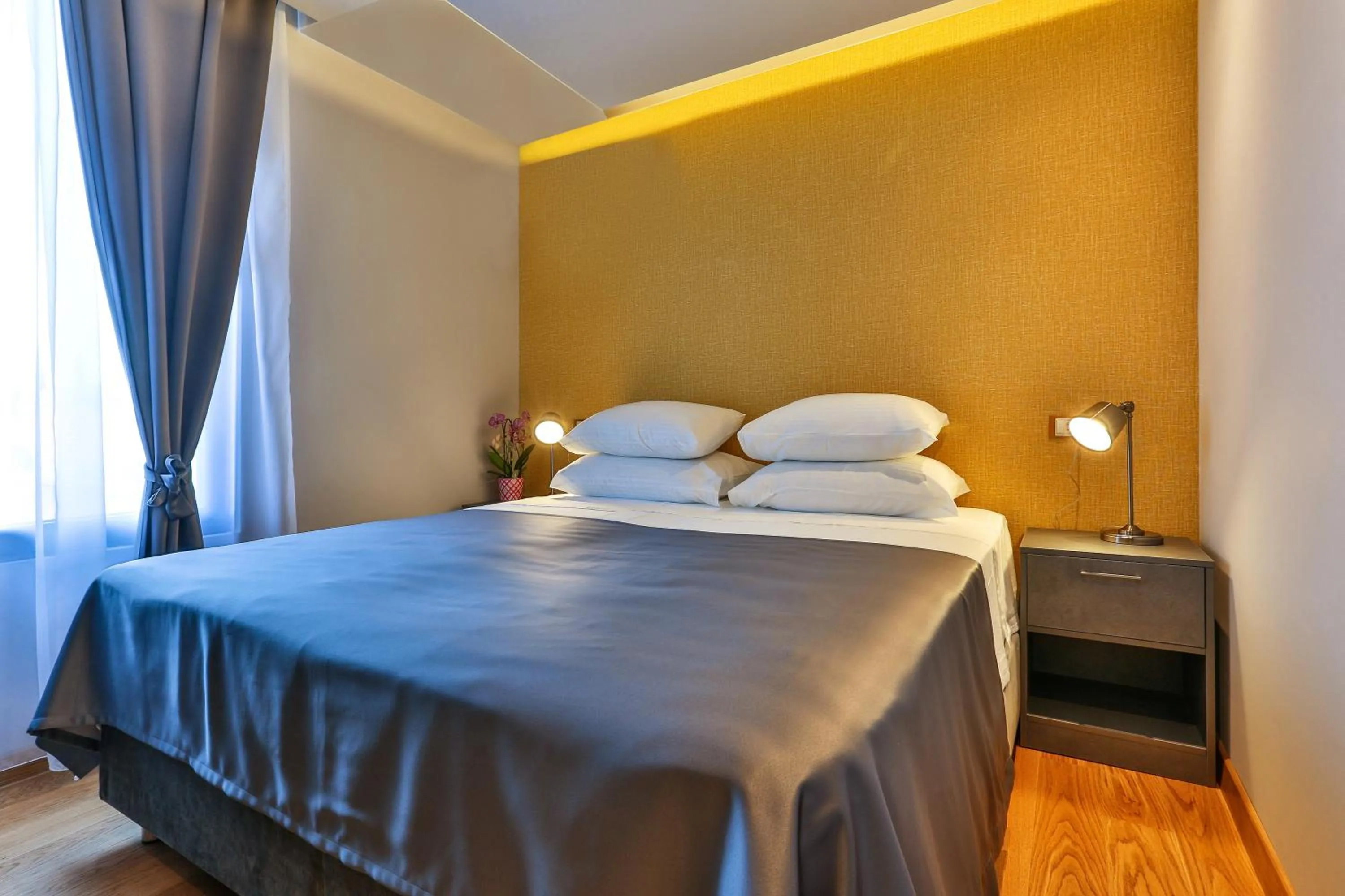 Bedroom, Bed in Hotel M