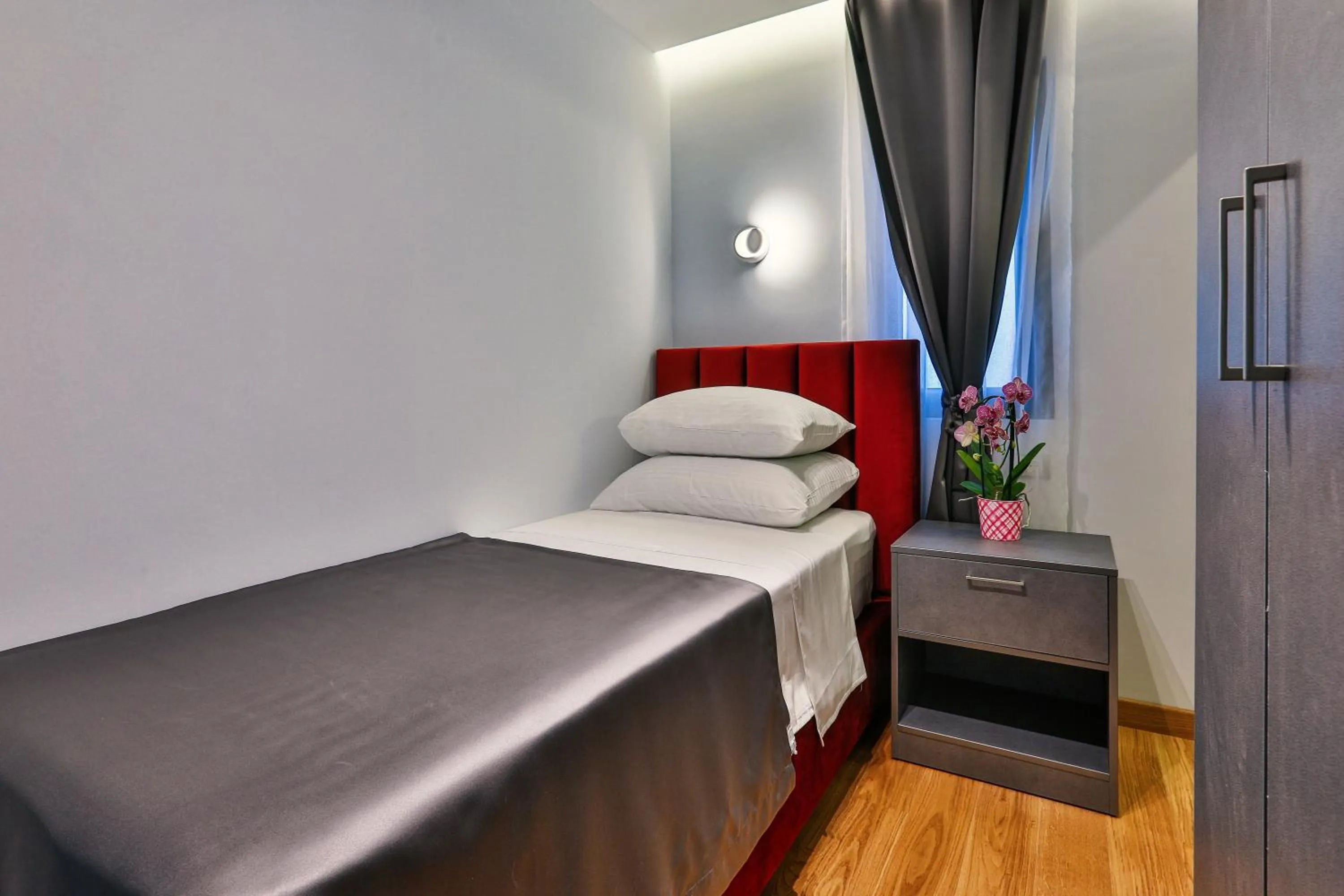 Photo of the whole room, Bed in Hotel M