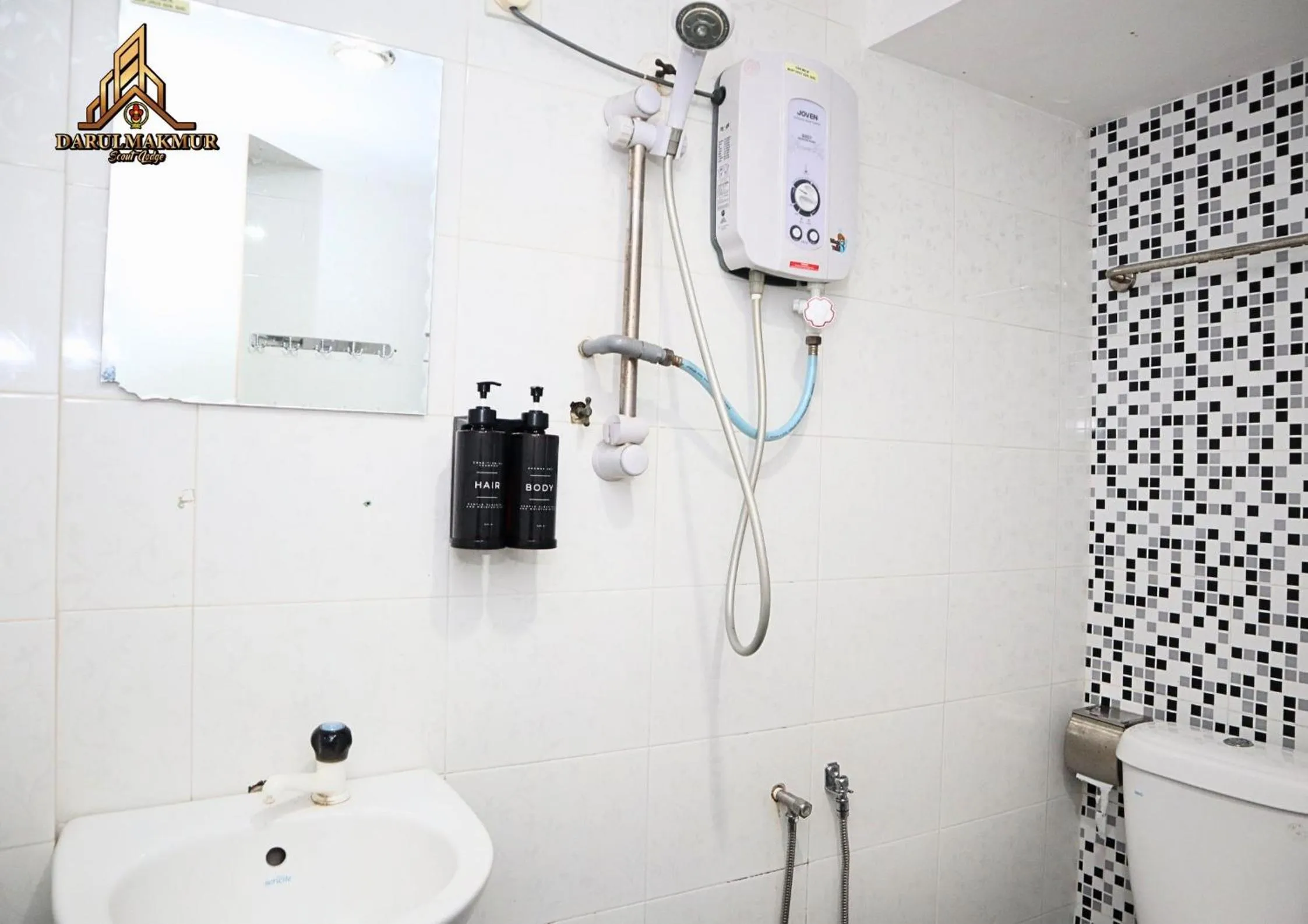 Shower in DarulMakmur Scout Lodge
