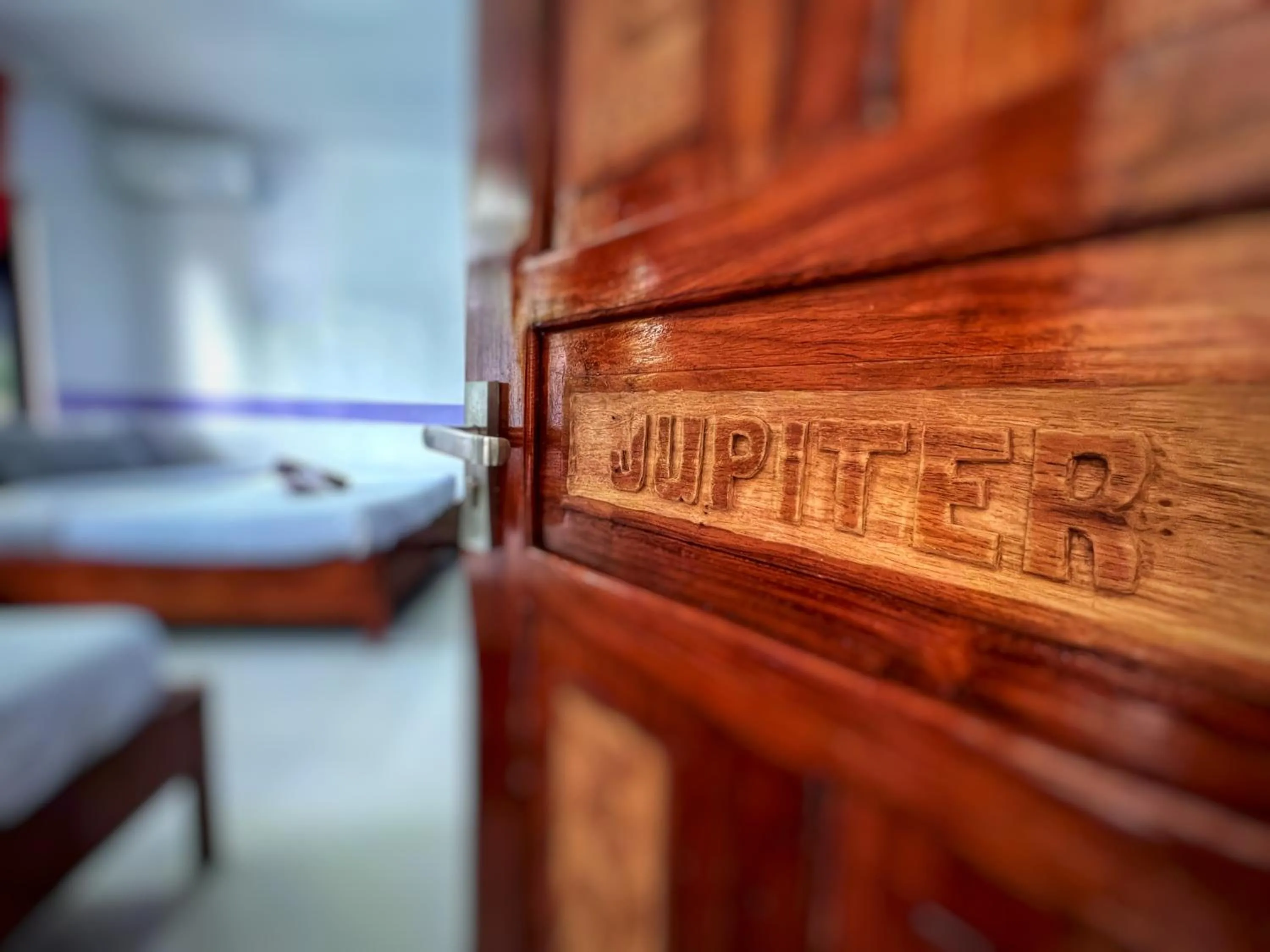 Bedroom, Bed in White Summerville Tourist Inn